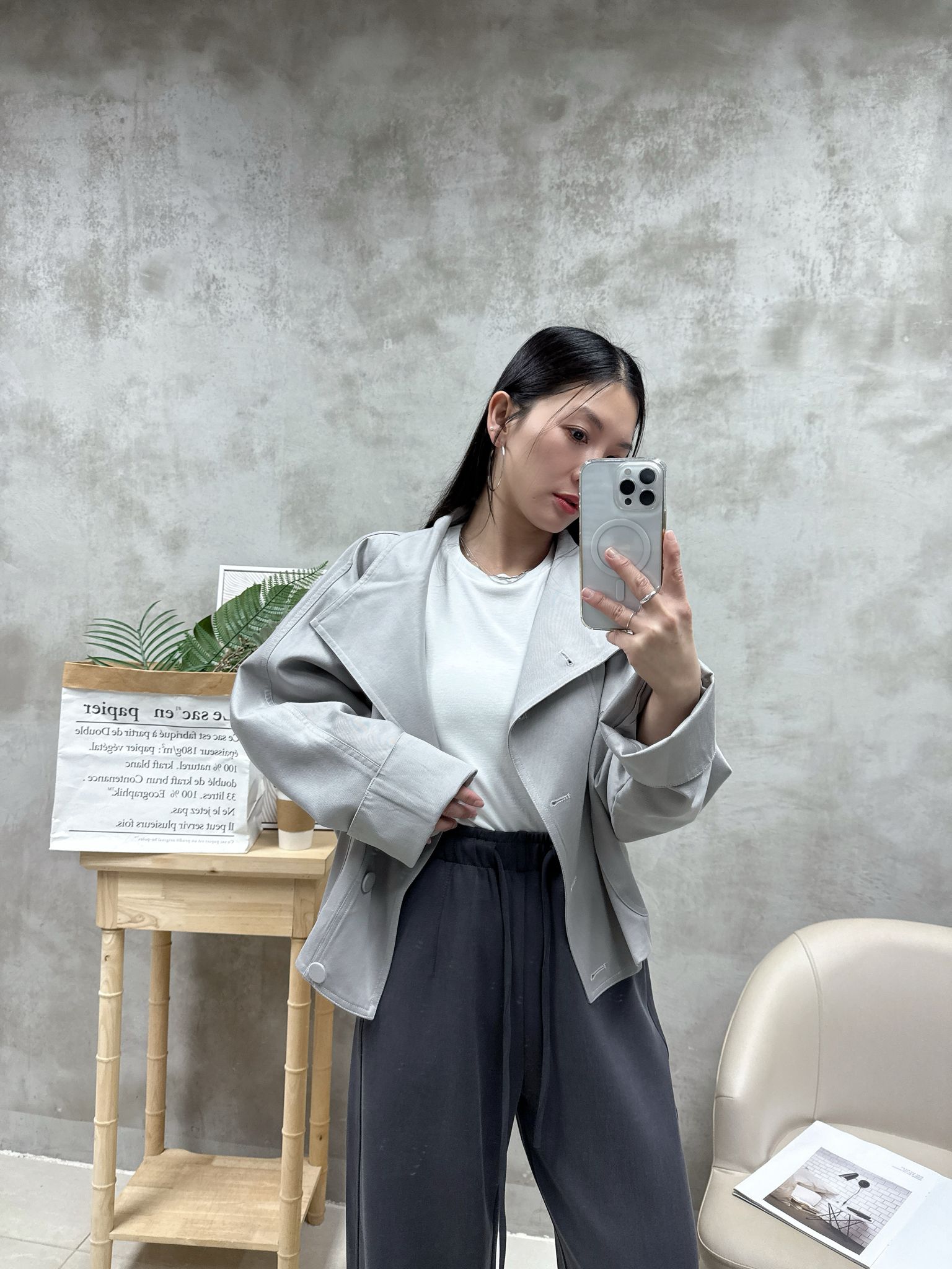 B07 大反領扣鈕外套