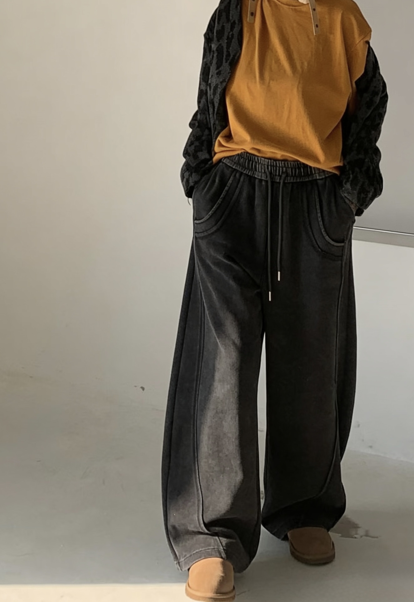 型款洗水彎刀運動褲