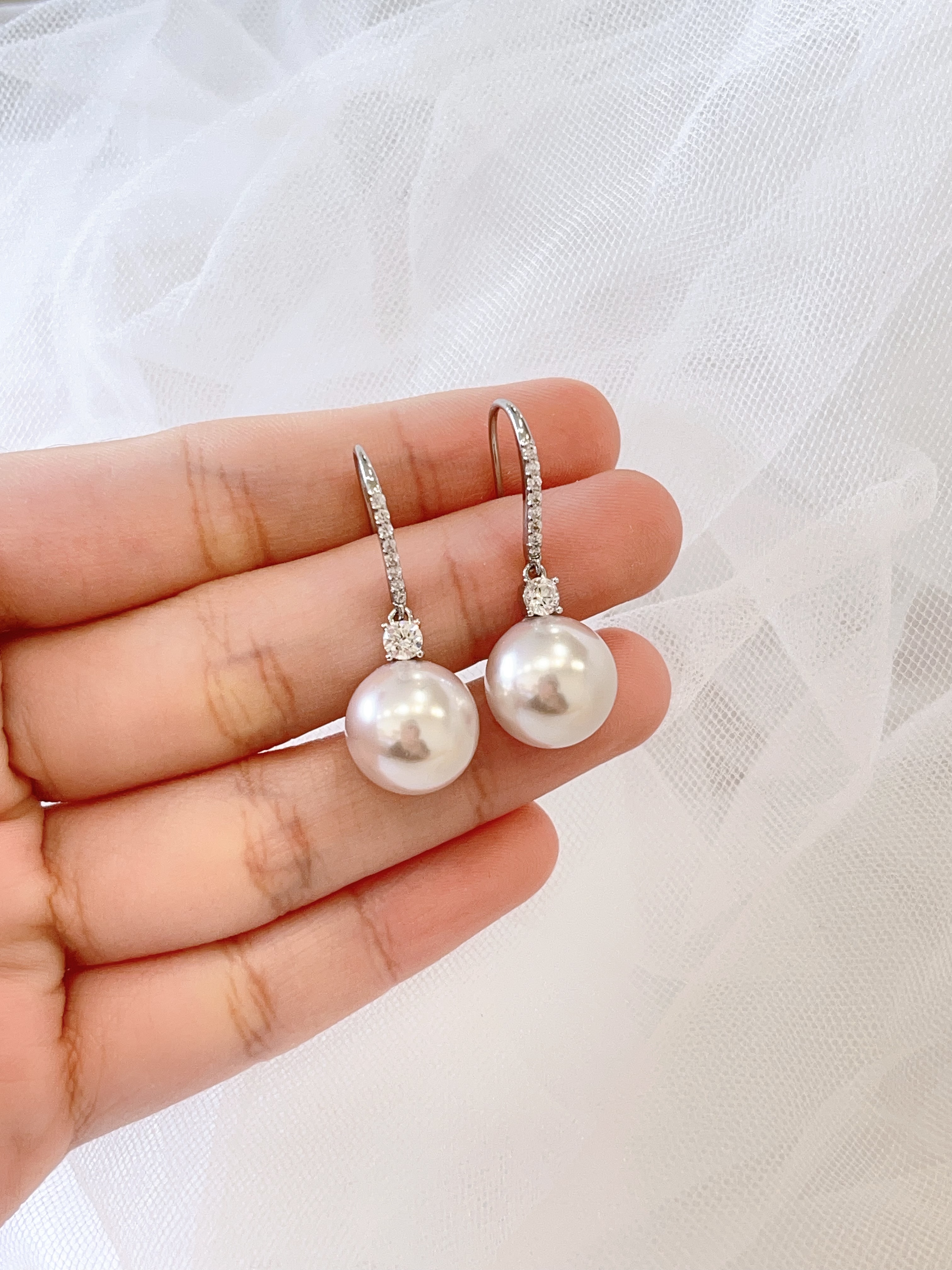 慕梵高级感水滴型长款珍珠耳环