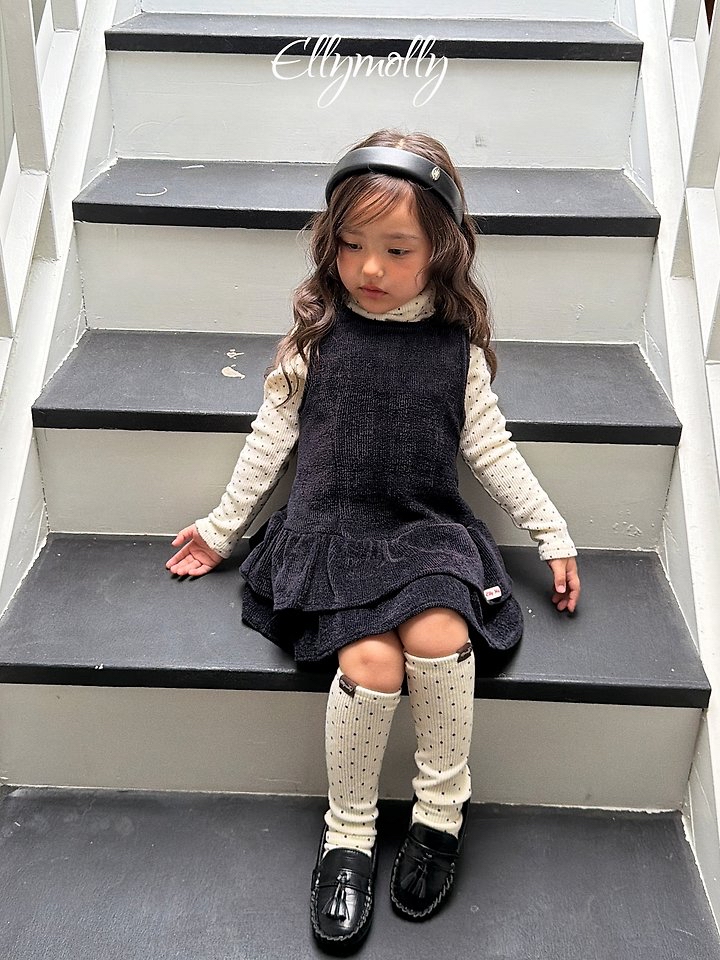 Ellymolly | Snow frill ops