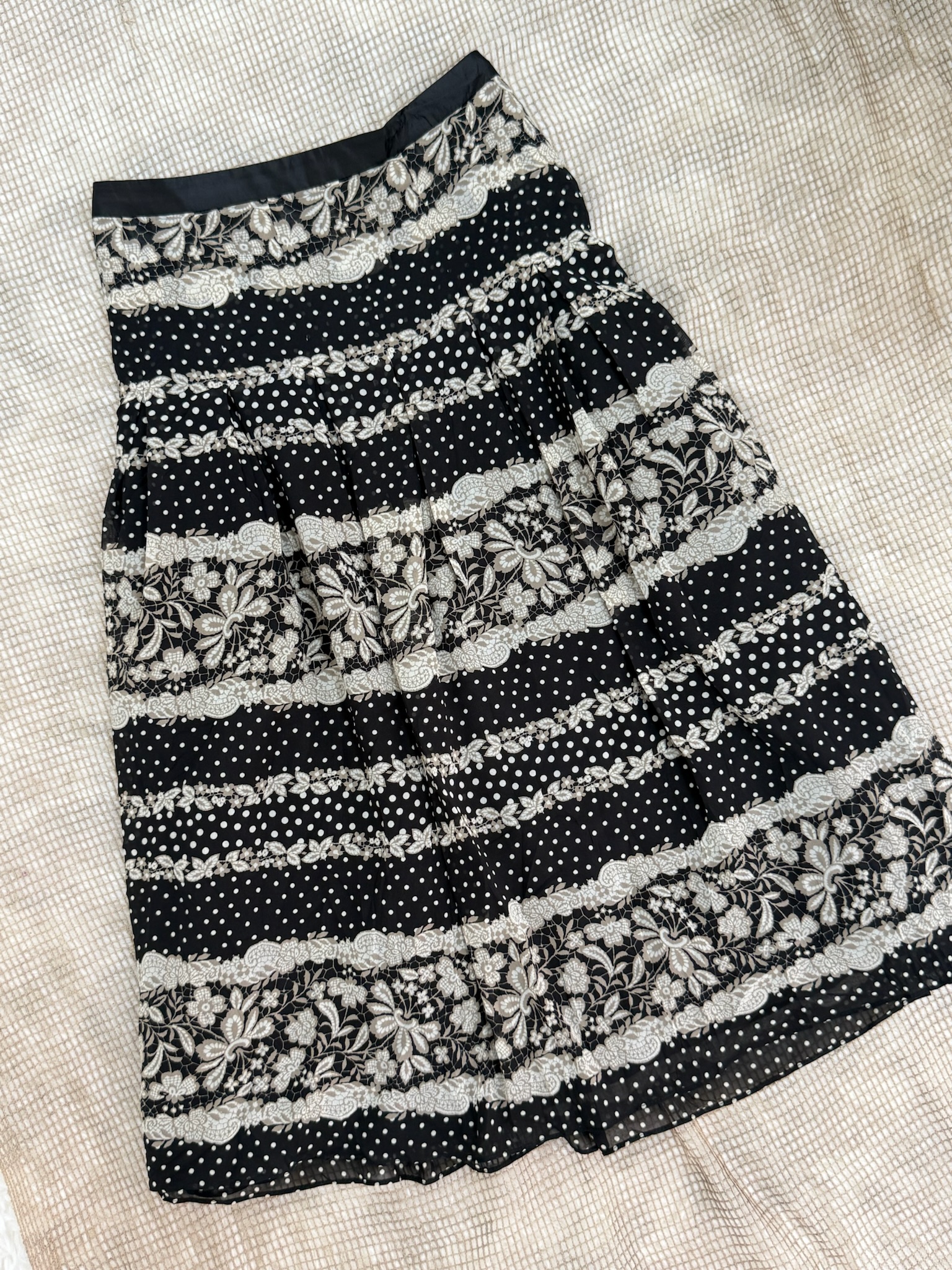 Vintage Y2K Black Polka Dot Midi Skirt with Floral Lace Embroidery