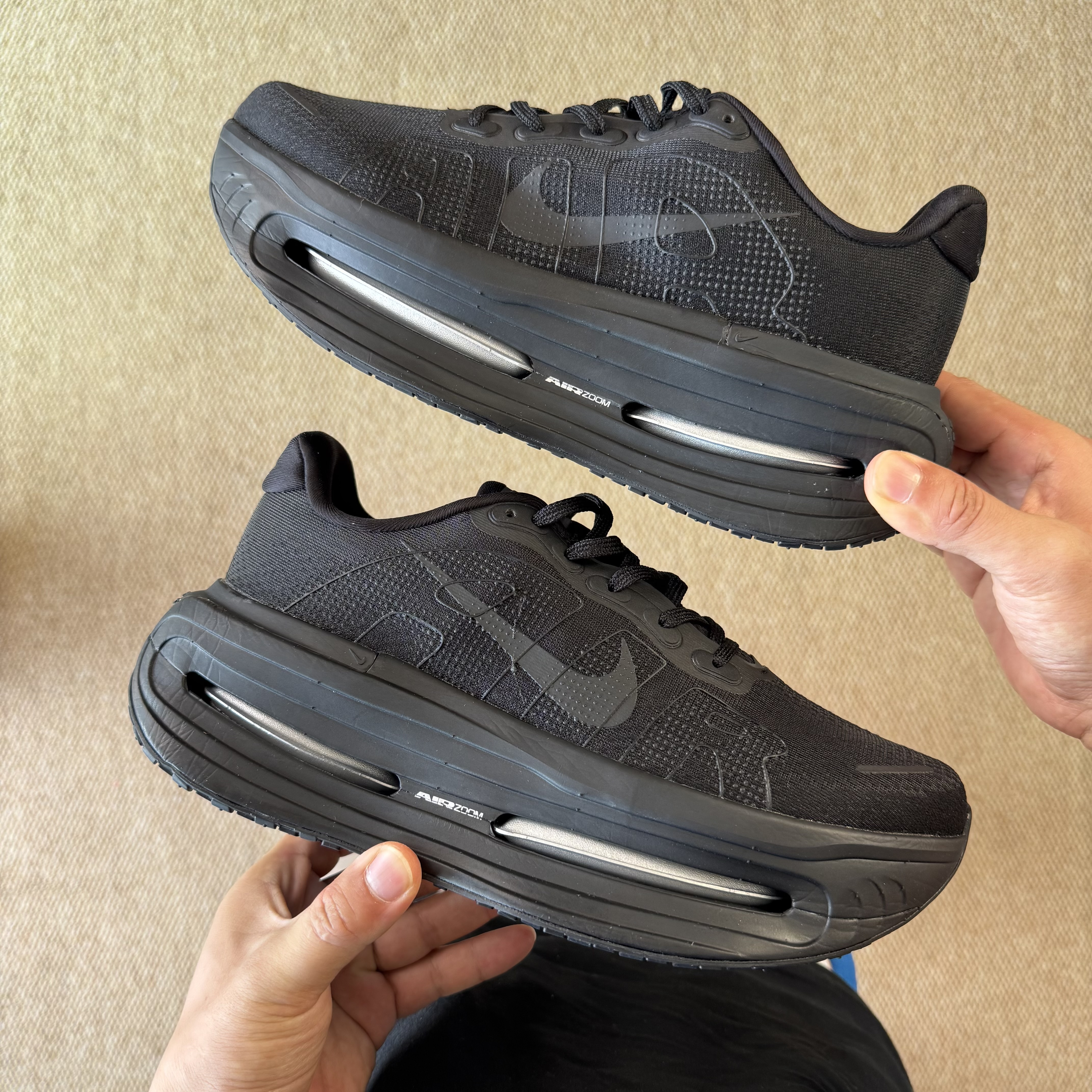 Nike Vomero Premium HQ2050-005