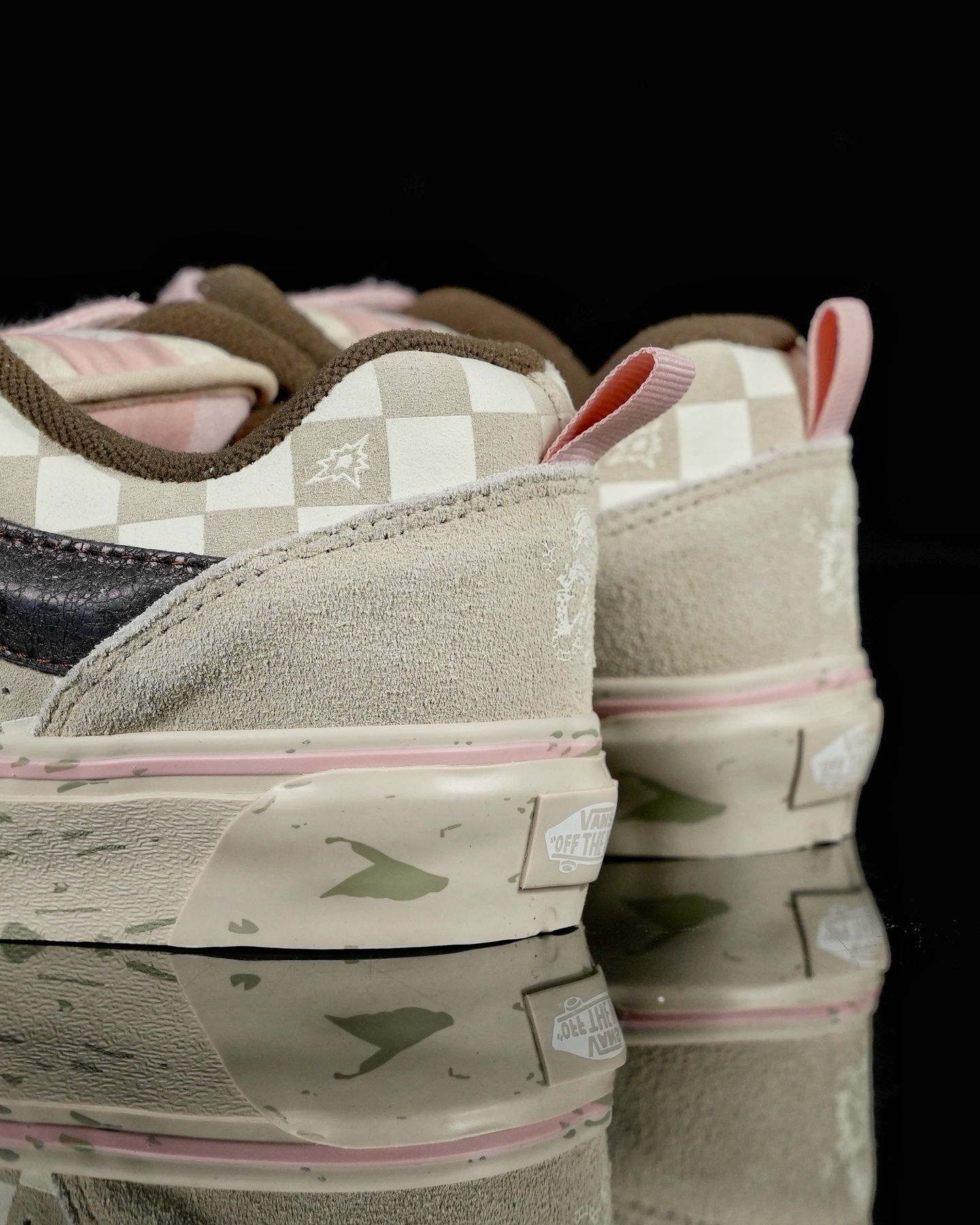 Vans Authentic Pop Mart Space Molly VN000EE6H11