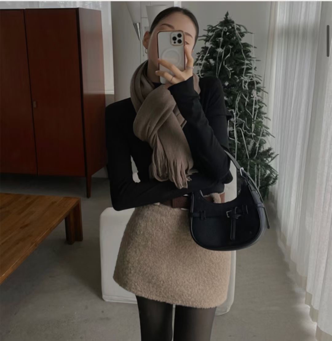 【 Goodbye Winter🐻粒粒毛絨球觸感～拼色連皮帶修身A CUT裙褲🤎】 Love me More With Belt Skirt