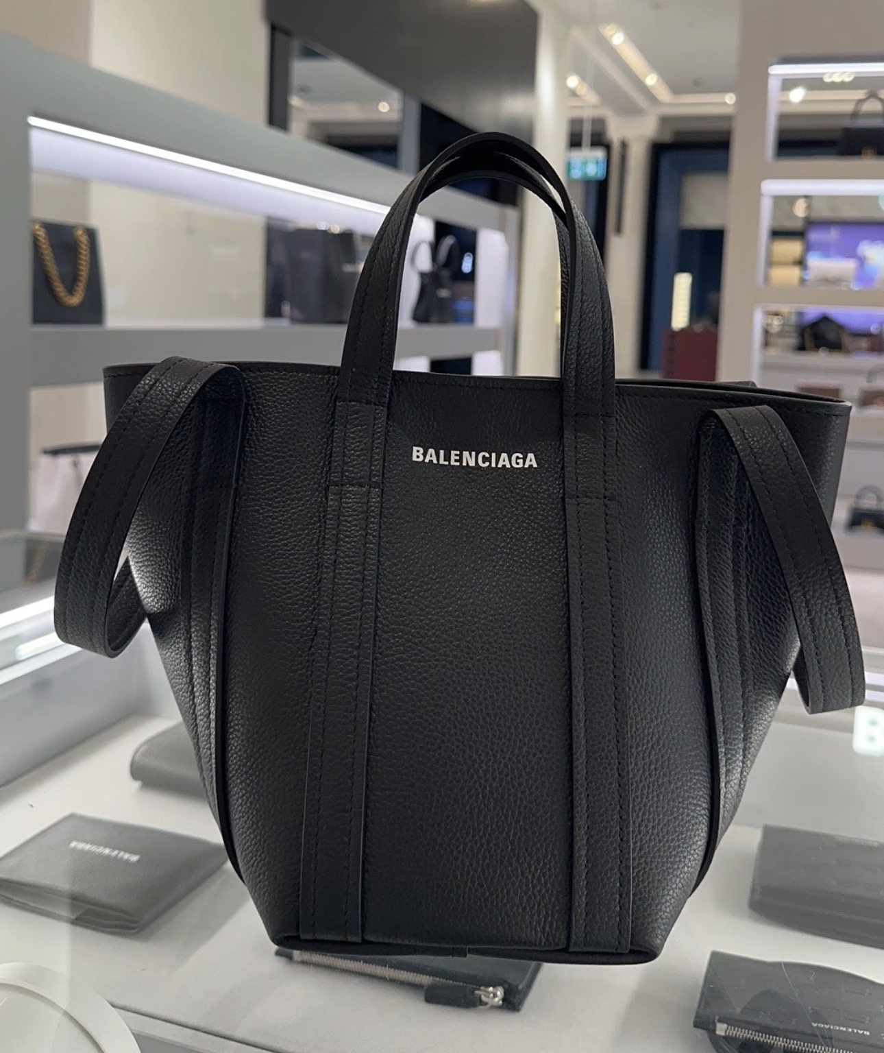 訂貨📮 Balenciaga 黑色 Everyday XS Tote 有肩帶 Size 21x14x26cm