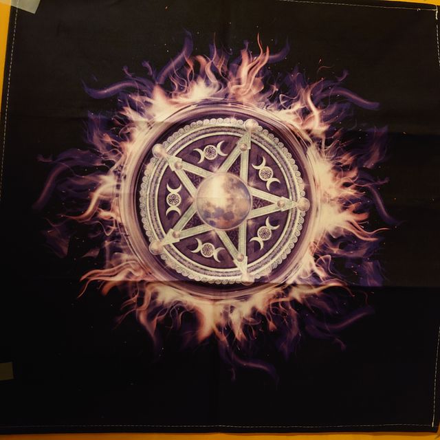 紫色五芒星桌布 Purple Pentagram Altar Cloth | Autumn Moon Divination Shop