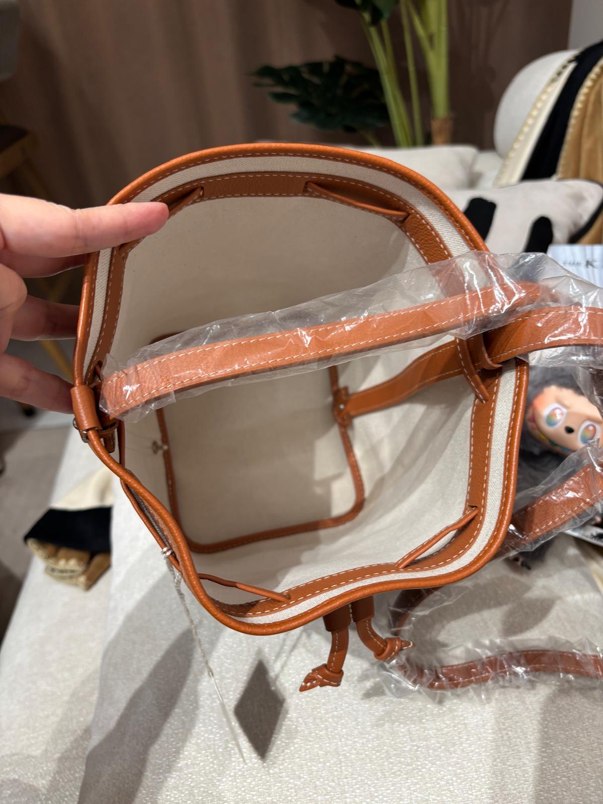 全新 Goyard petit flot bucket tan 100%Authentic ,100%new全新貨品 ✅收據副本✅dust bag✅booklet 