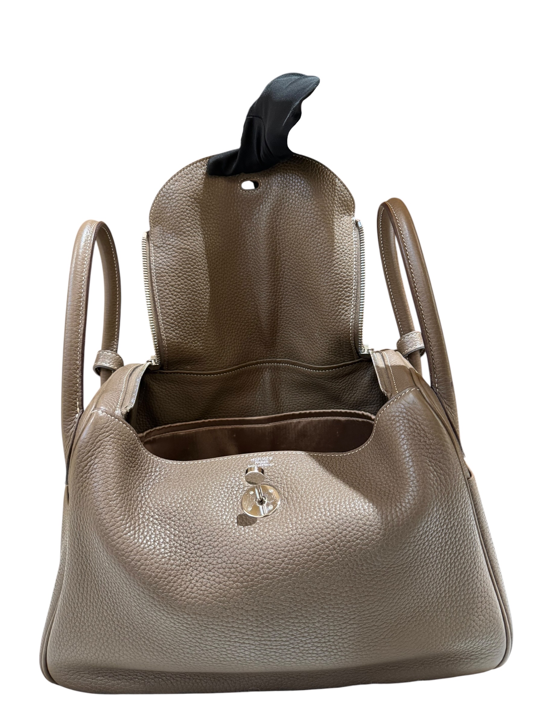Pre-Owned HERMÉS Lindy 30 Stamp A / Product Code: 070304