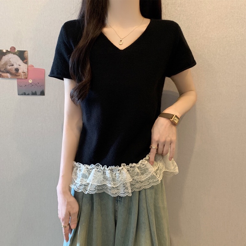 B244(940) 韩系甜美风V领拼接下摆双层白蕾丝黑针织上衣