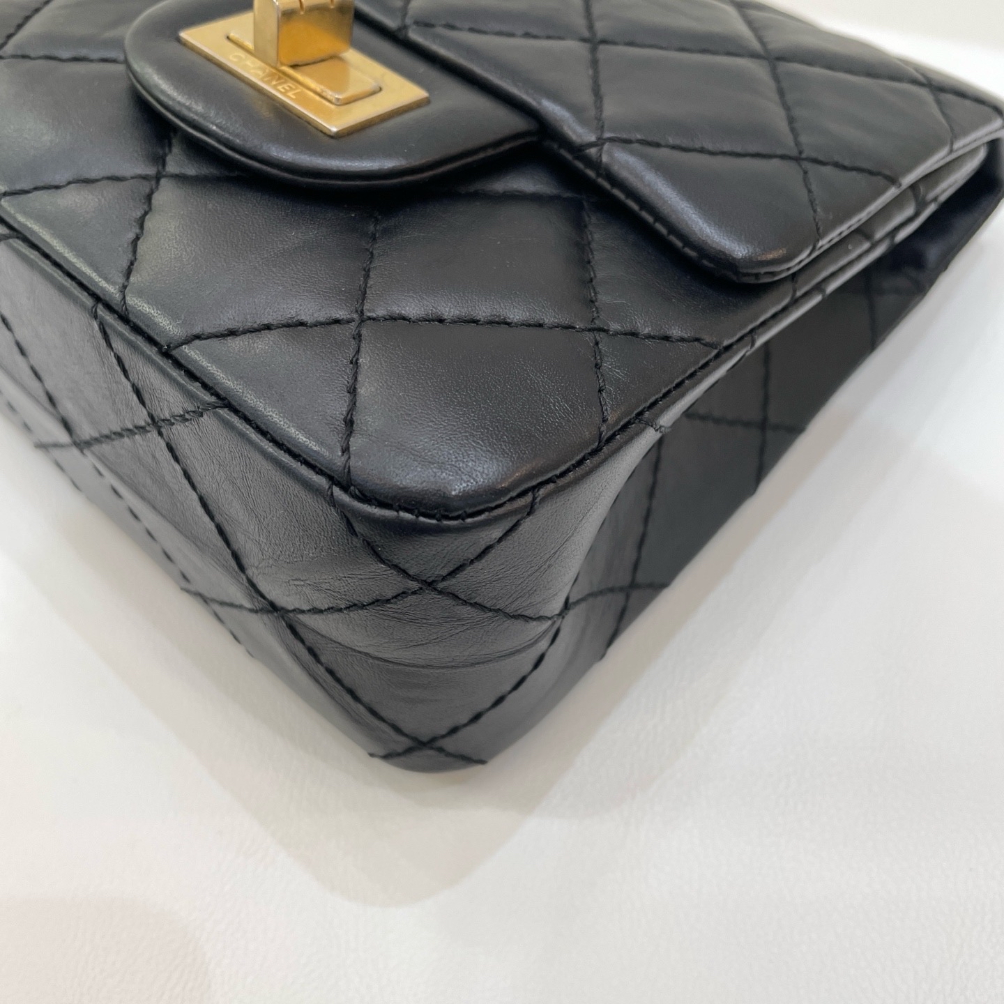 【預訂貨品】鐳射30開👜 Chanel黑金mini 手機包 