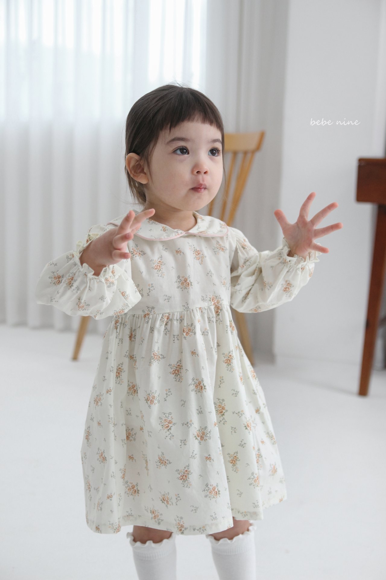 🌸預訂 韓國直送🌸🇰🇷Bebenine兩色翻領碎花長袖連身裙