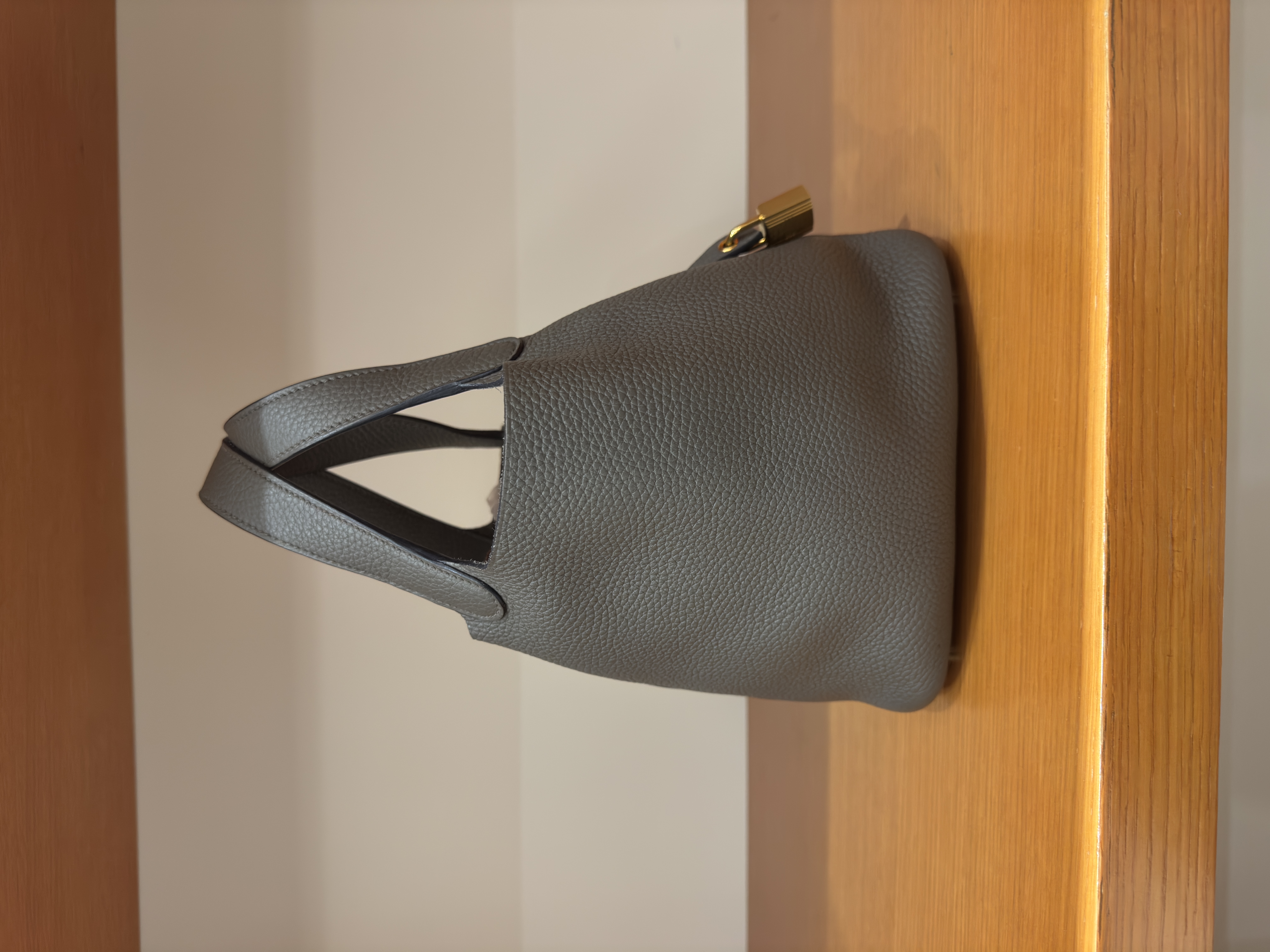 Pre-Owned HERMES P18 / Stamp Y / 錫器灰 