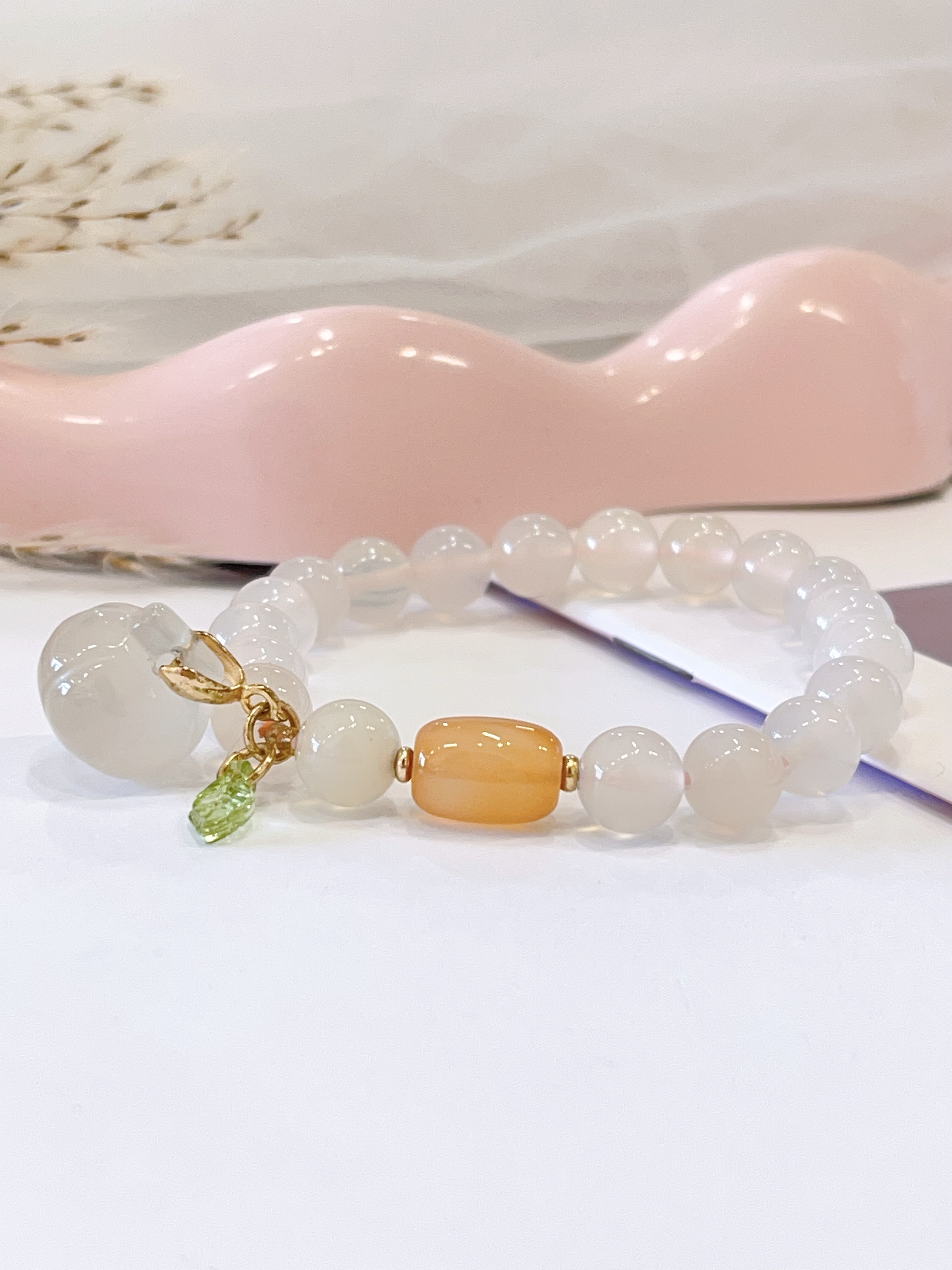 🤍🎃 白玛瑙玉髓 × 南瓜造型手串 White Agate Chalcedony & Pumpkin Charm | 8mm