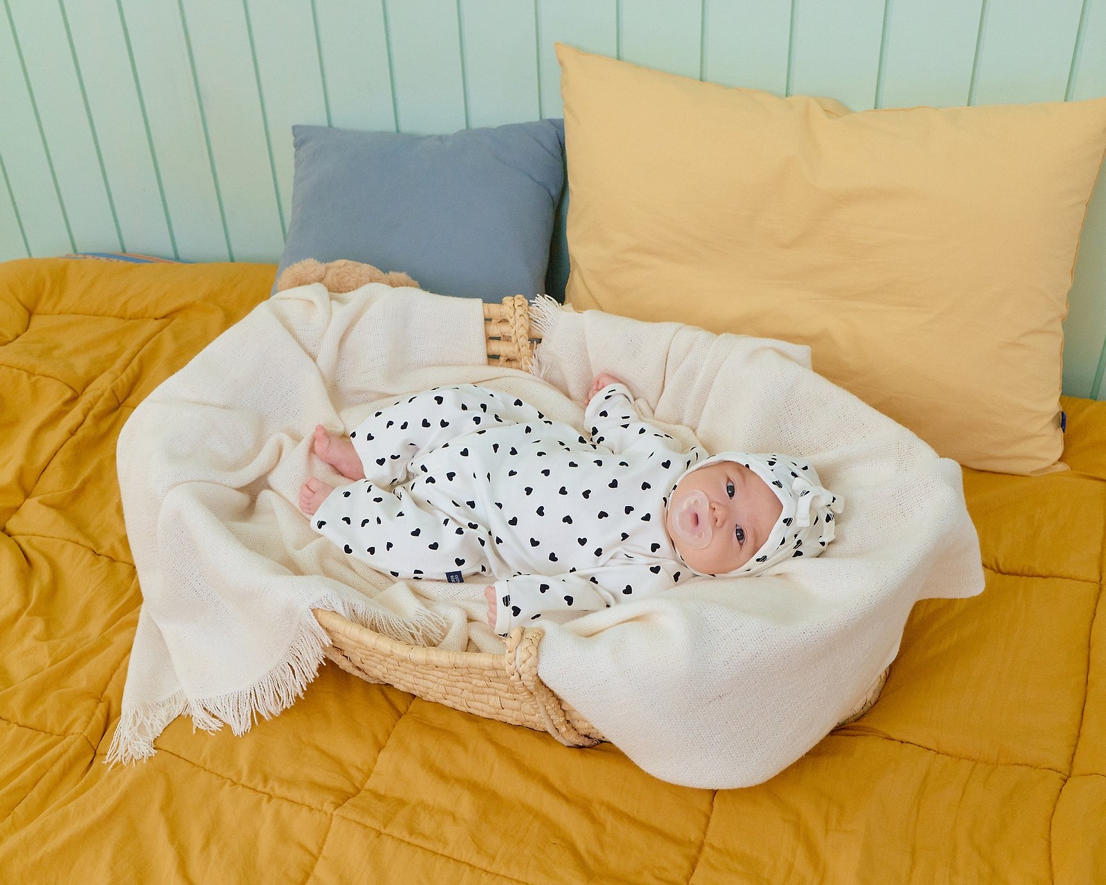 OOTT | (bebe) Petit Heart Full-Body Suit + Bonnet Set