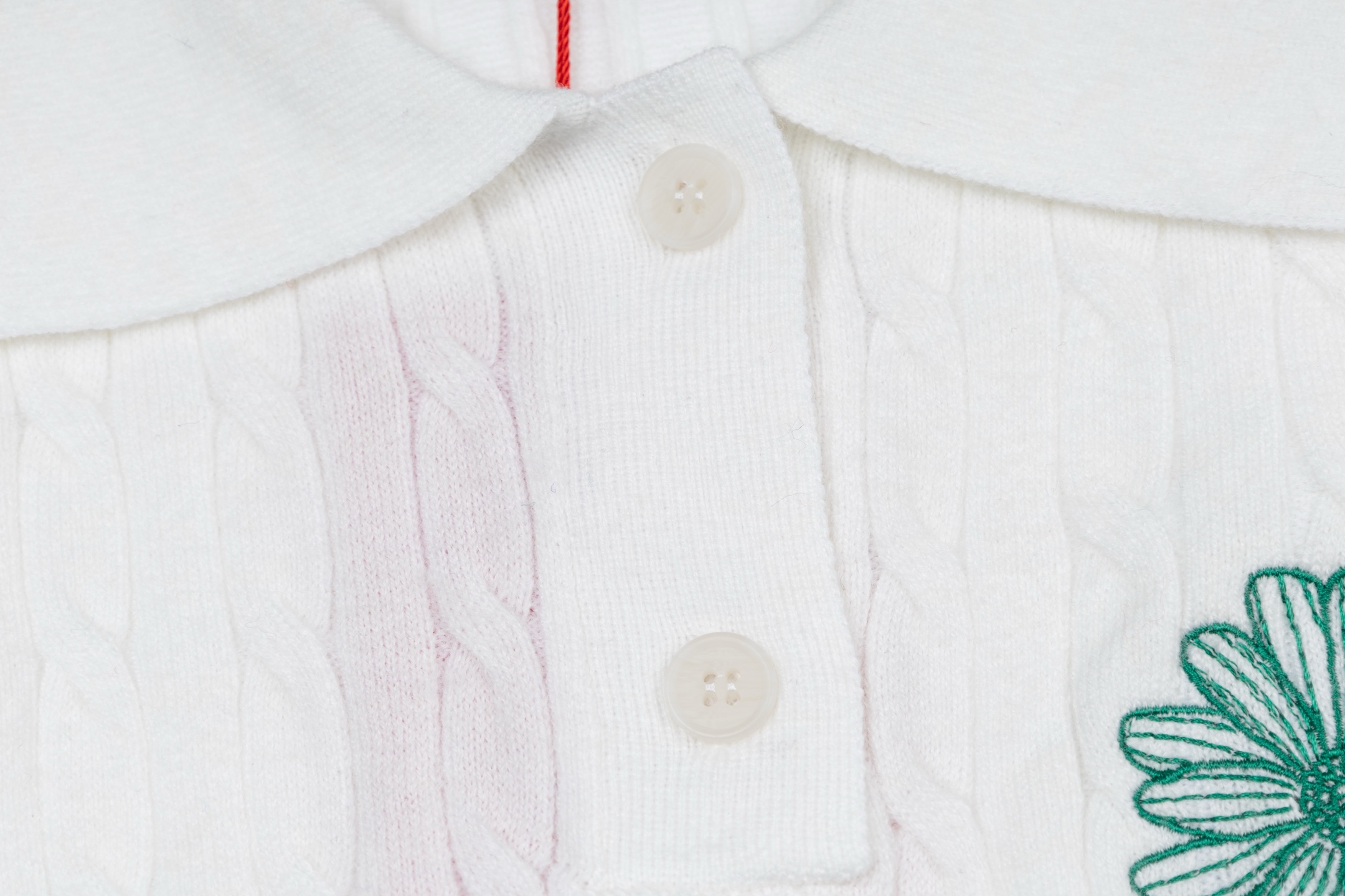 Mardi Mercredi Flower Embroidery Cable Short Sleeve Knit