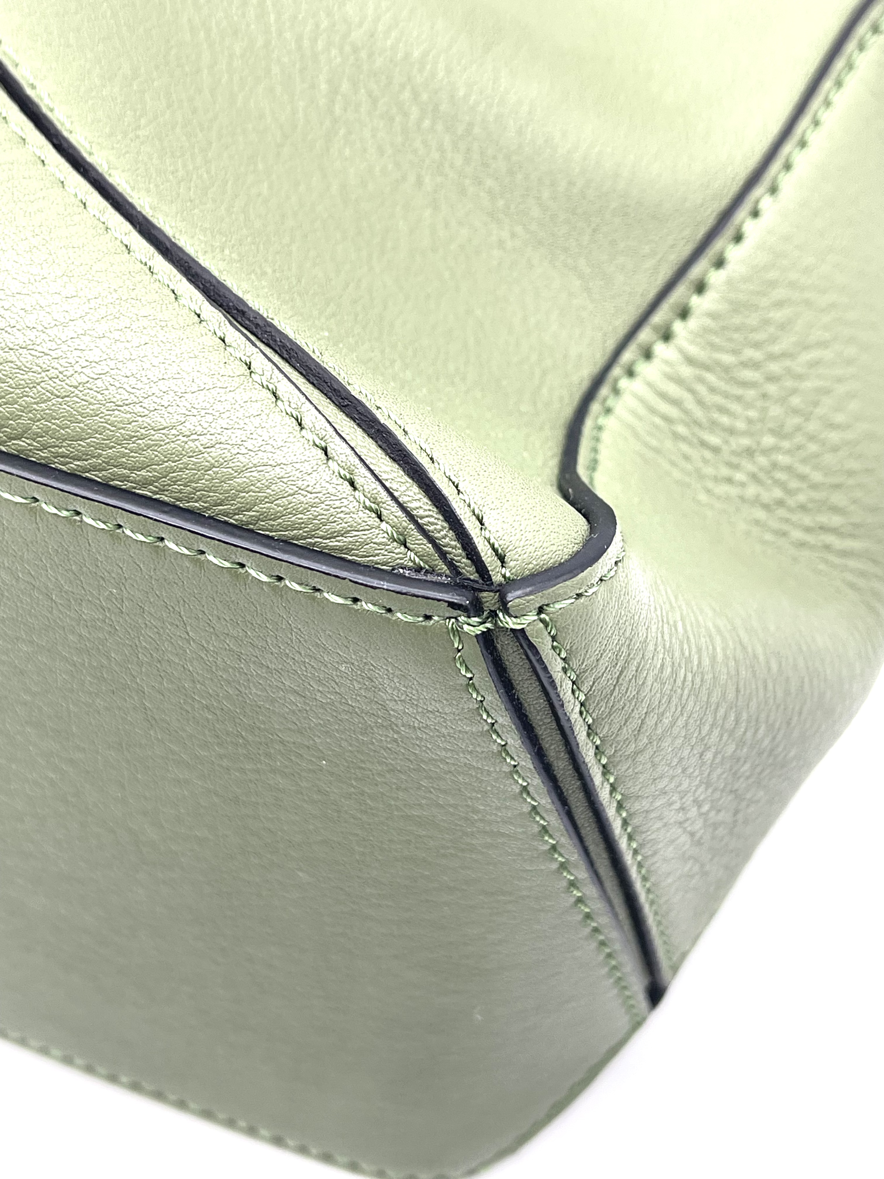 Pre-Owned LOEWE Small Puzzle Green / Product Code: 26050905