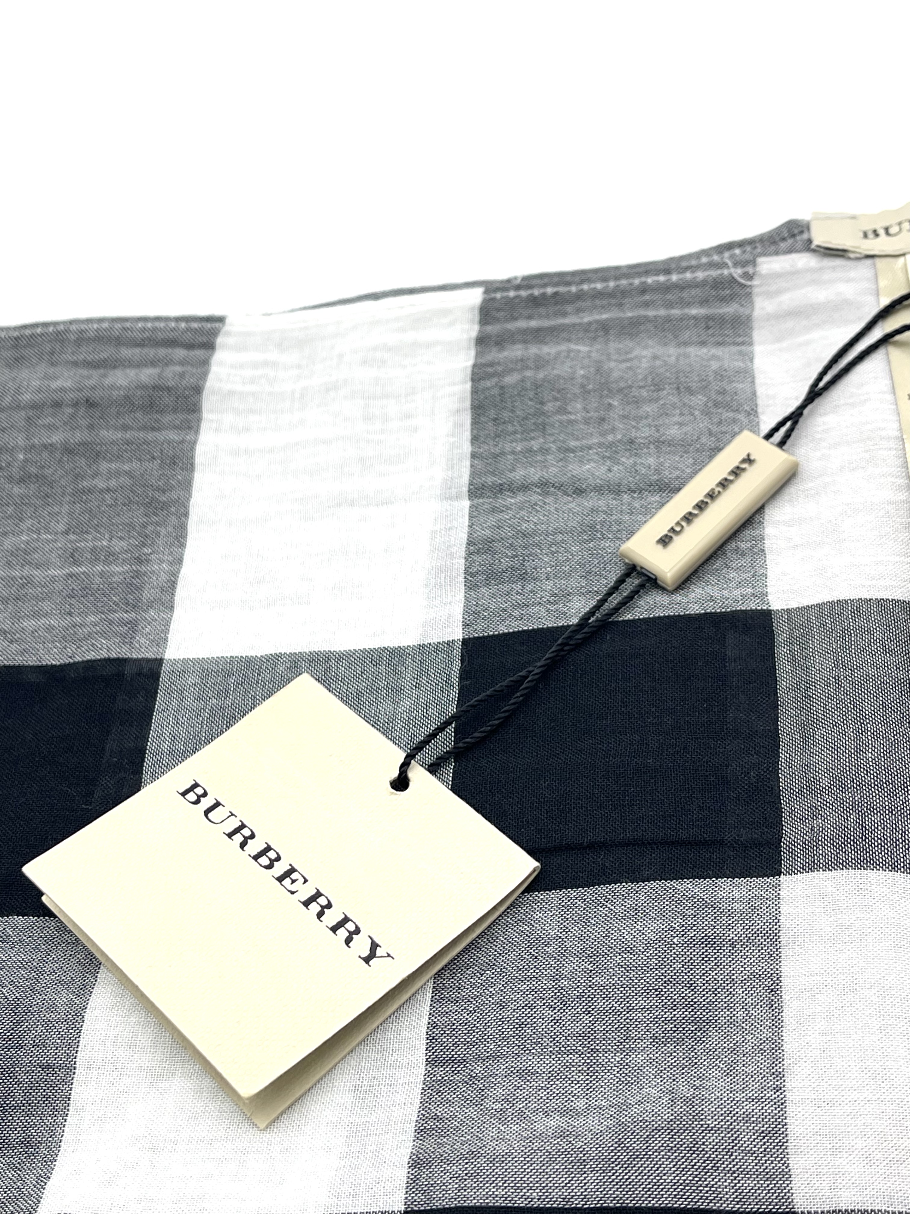 Pre-Owned BURBERRY Scarf / Product Code: 26041209