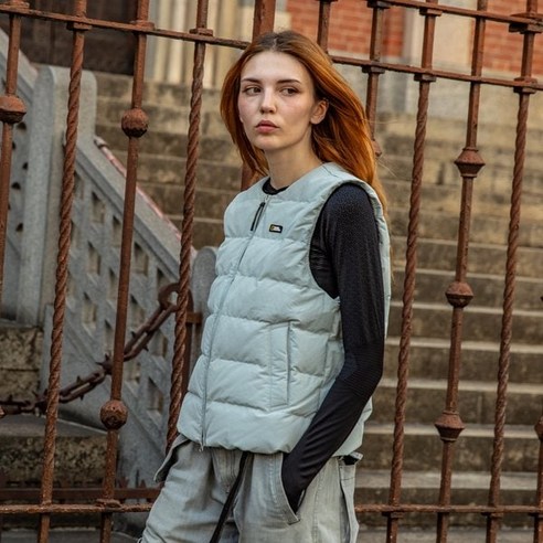 [減價優惠][NATIONAL GEOGRAPHIC] Women's Heron U-Neck Lightweight Goose-Down Vest (2色)