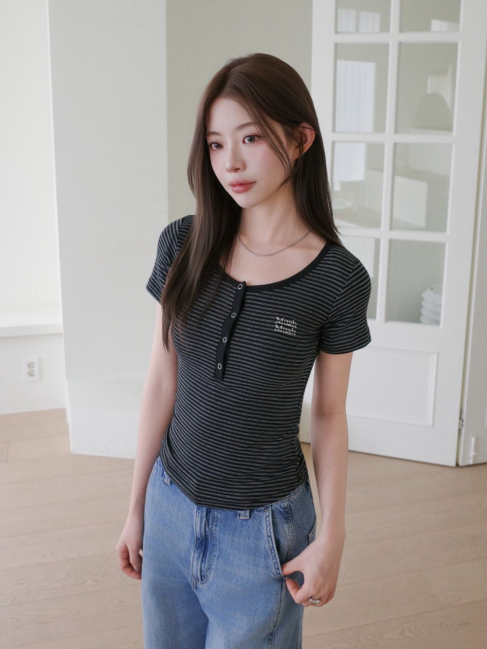 <預訂>🇰🇷MuahMuah HENLEY NECK STRIPE HALF T-SHIRT