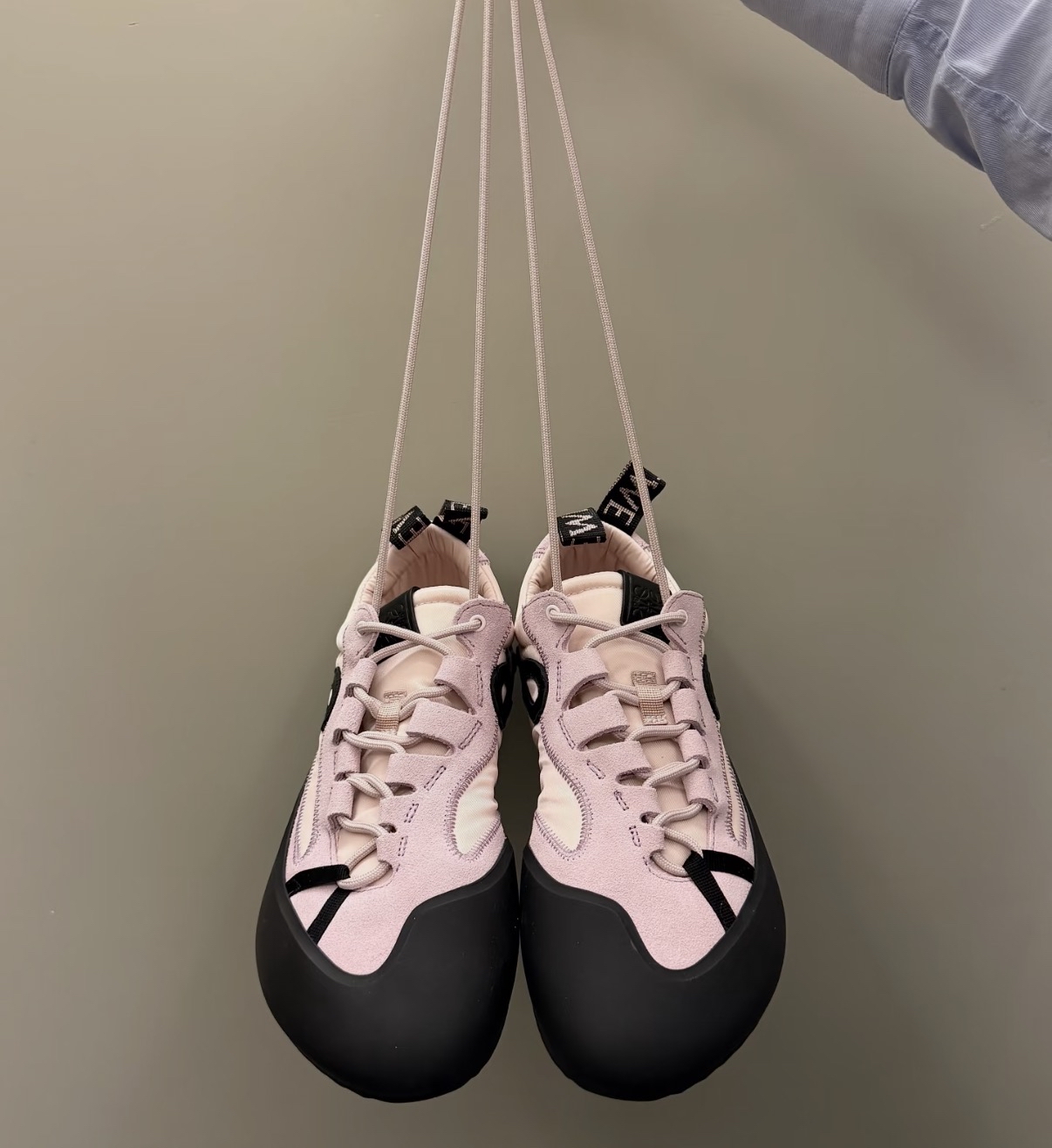 限時優惠✨新款🆕訂貨📮loewe grip sneaker  Size 36/38/39/40/41
