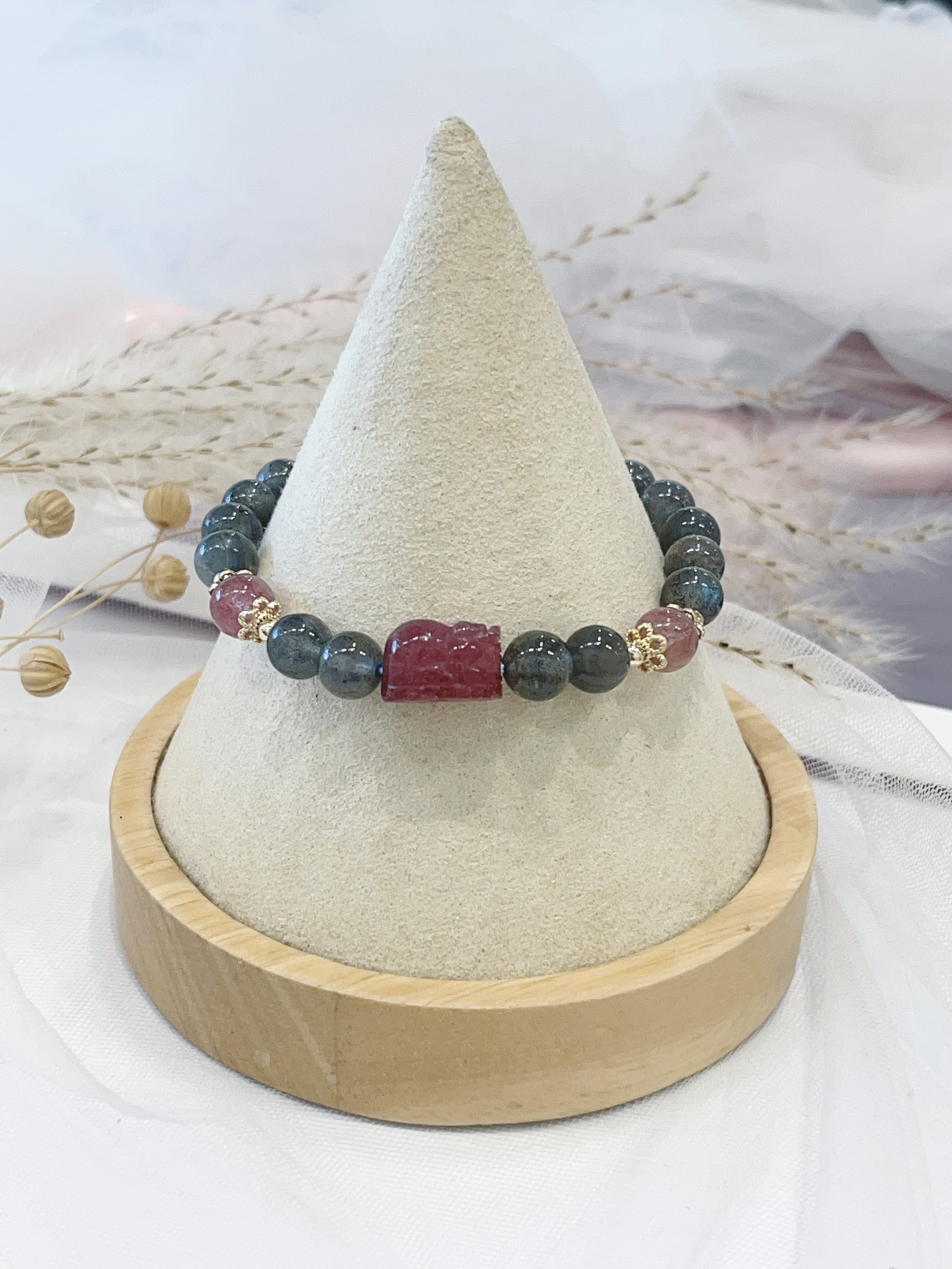 🌙 月光石 × 草莓晶貔貅手串 Moonstone & Strawberry Quartz｜8mm 守护招财