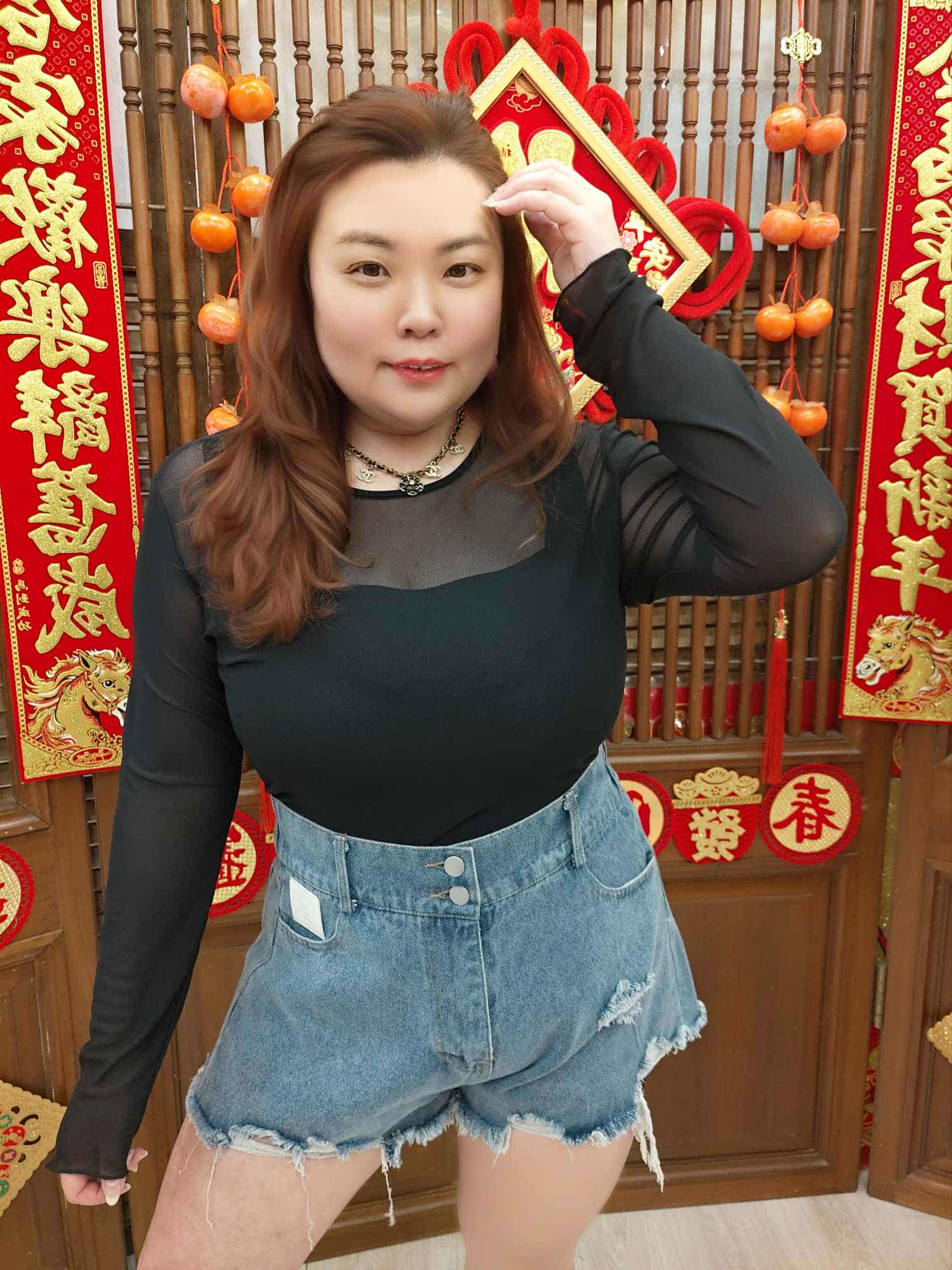 NFD07 TW#1553 破洞毛边牛仔短裤