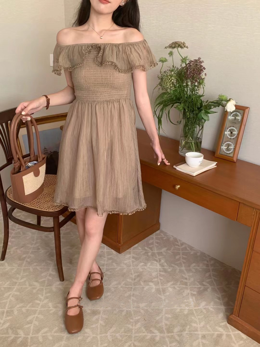 Alice Dress 爱丽丝连身裙🤍🤎上身气质秒🆙🆙🆙 ( 2 colour)