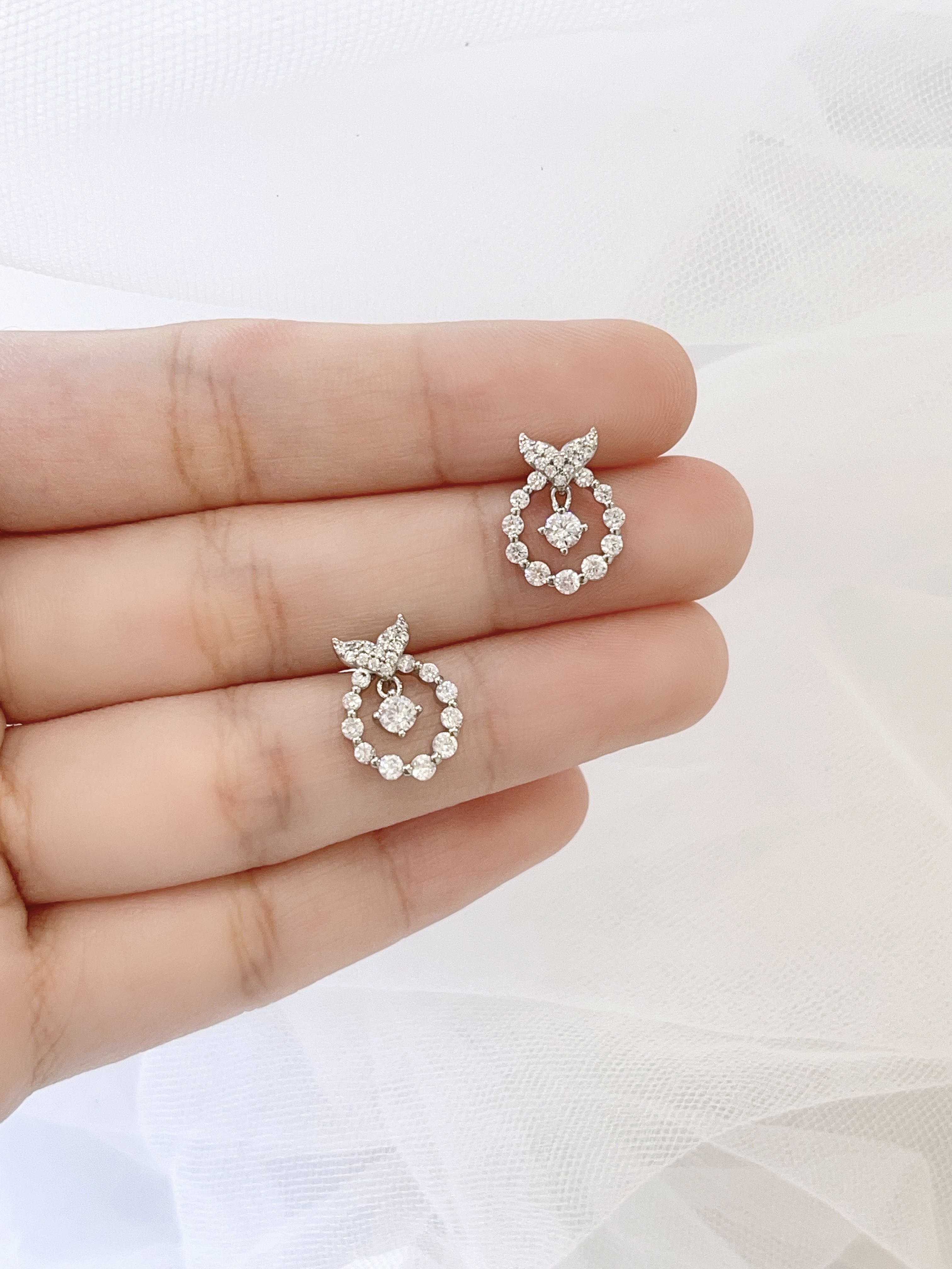 超闪满钻鱼尾圆环耳环