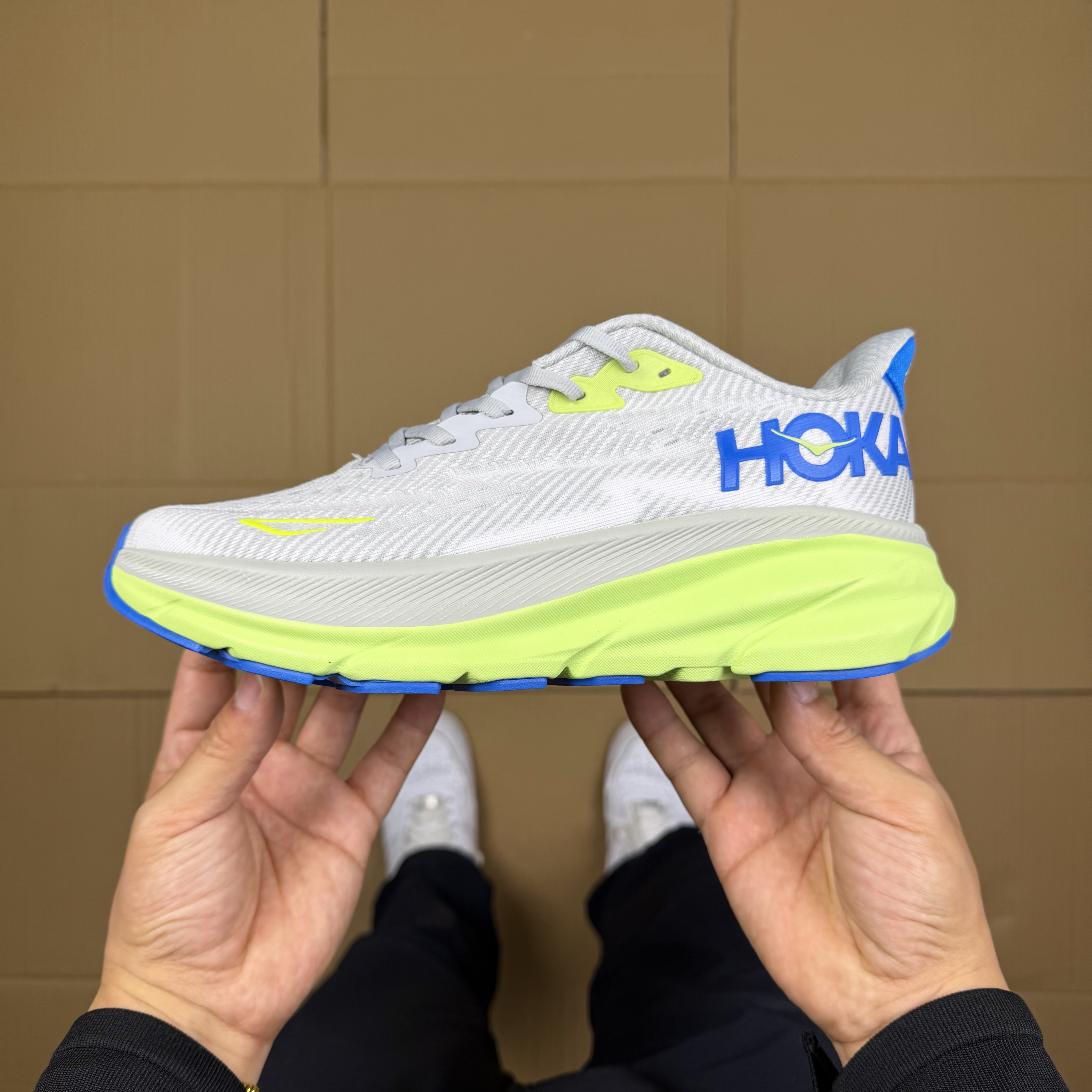 Hoka Clifton 9