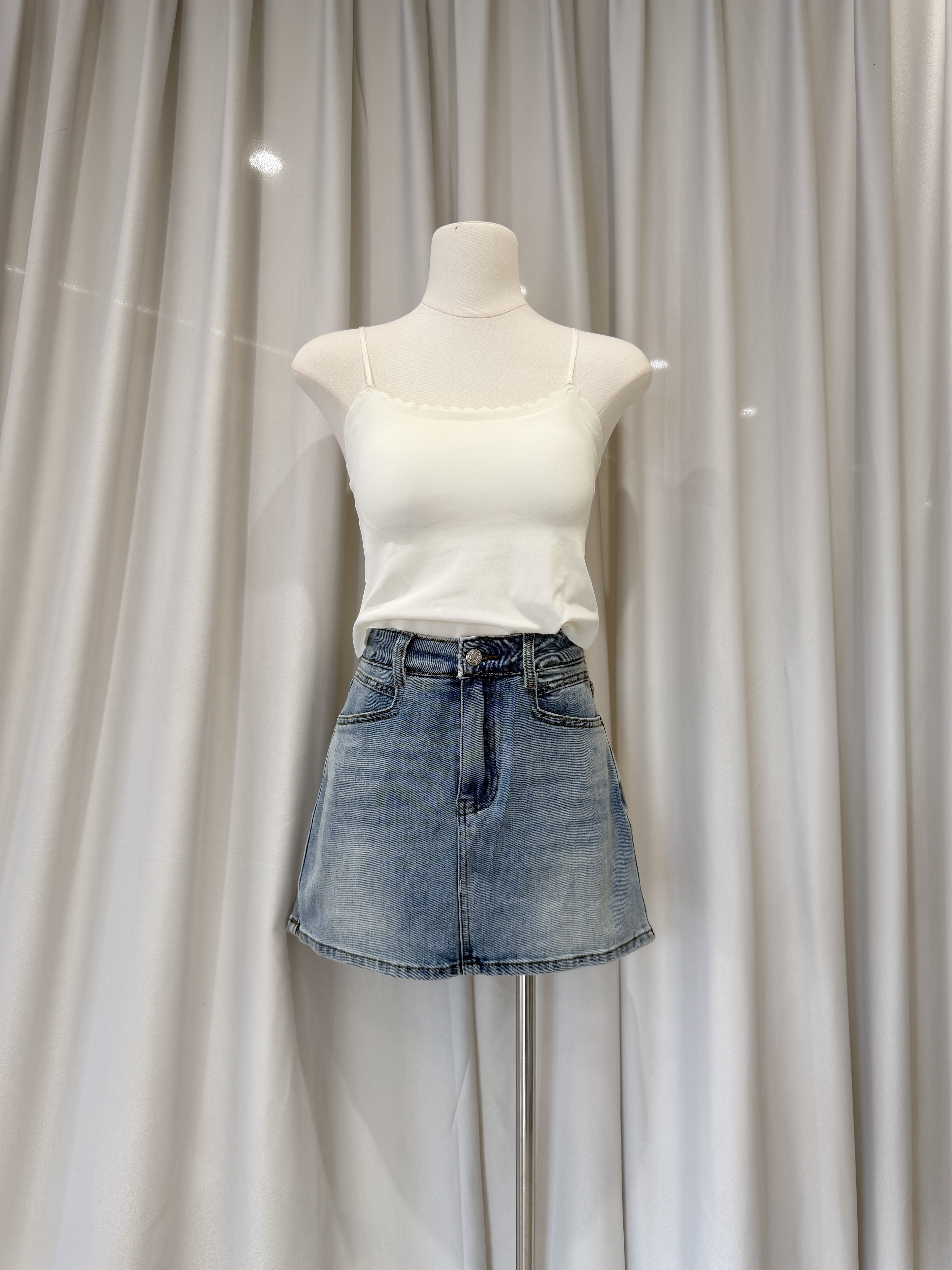 6349 百搭时尚牛仔短裙