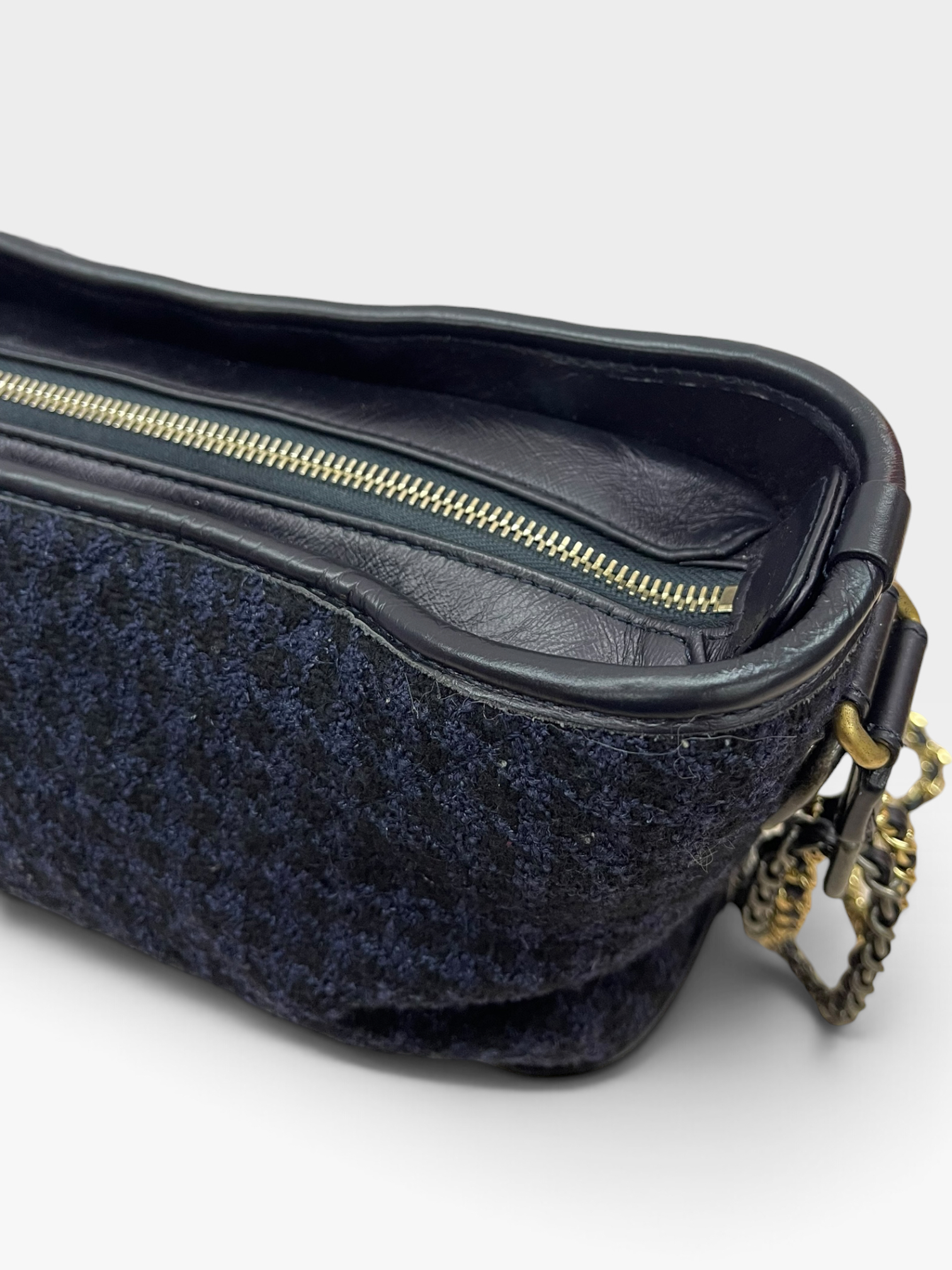 Pre-Owned CHANEL Gabrielle Hobo Bag / Product Code: 090801