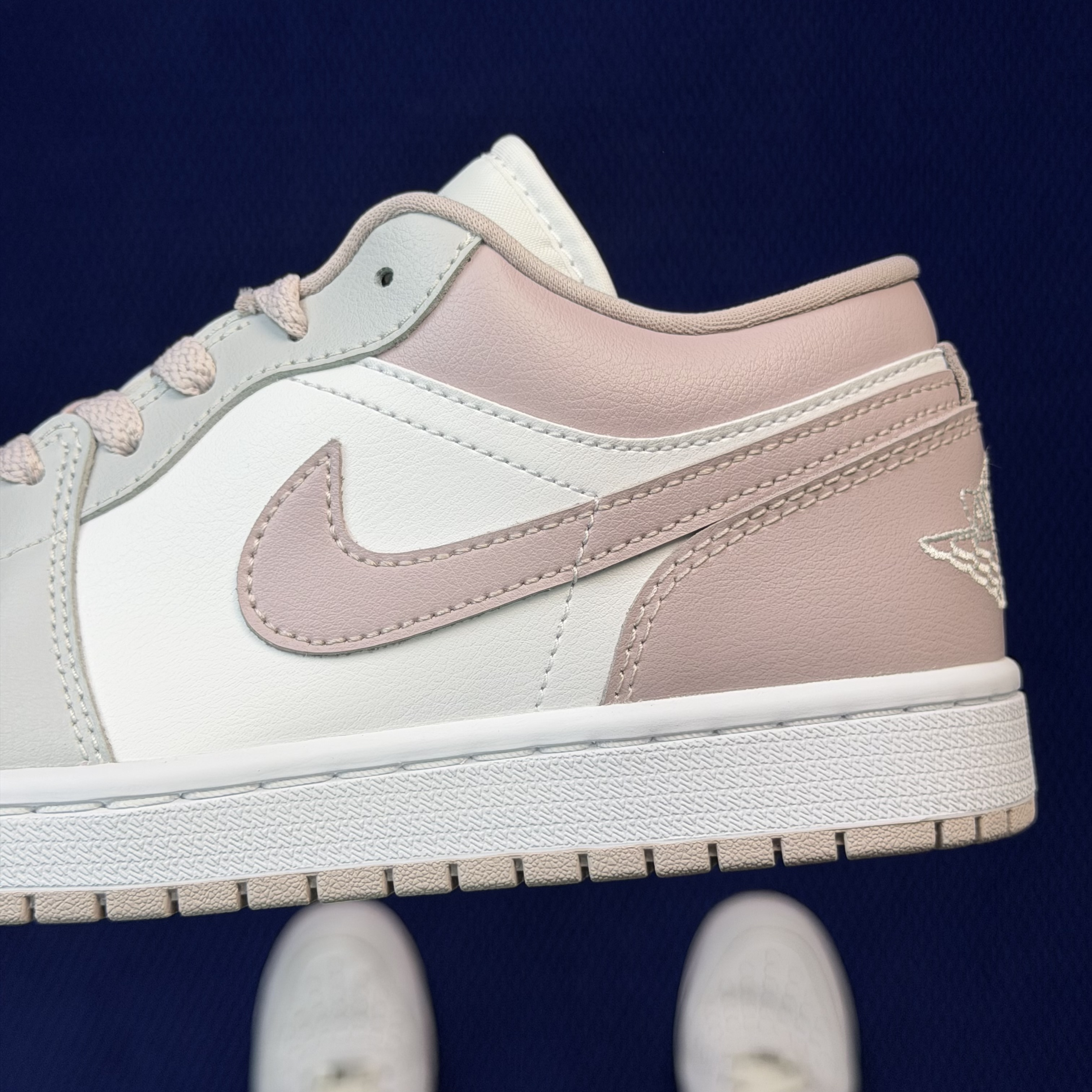 Nike Air Jordan 1 Low DC0774-606