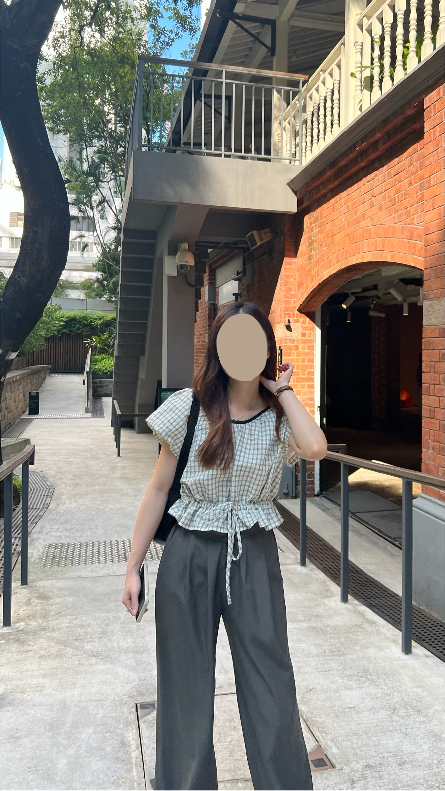 推薦 免熨寬鬆格紋blouse 