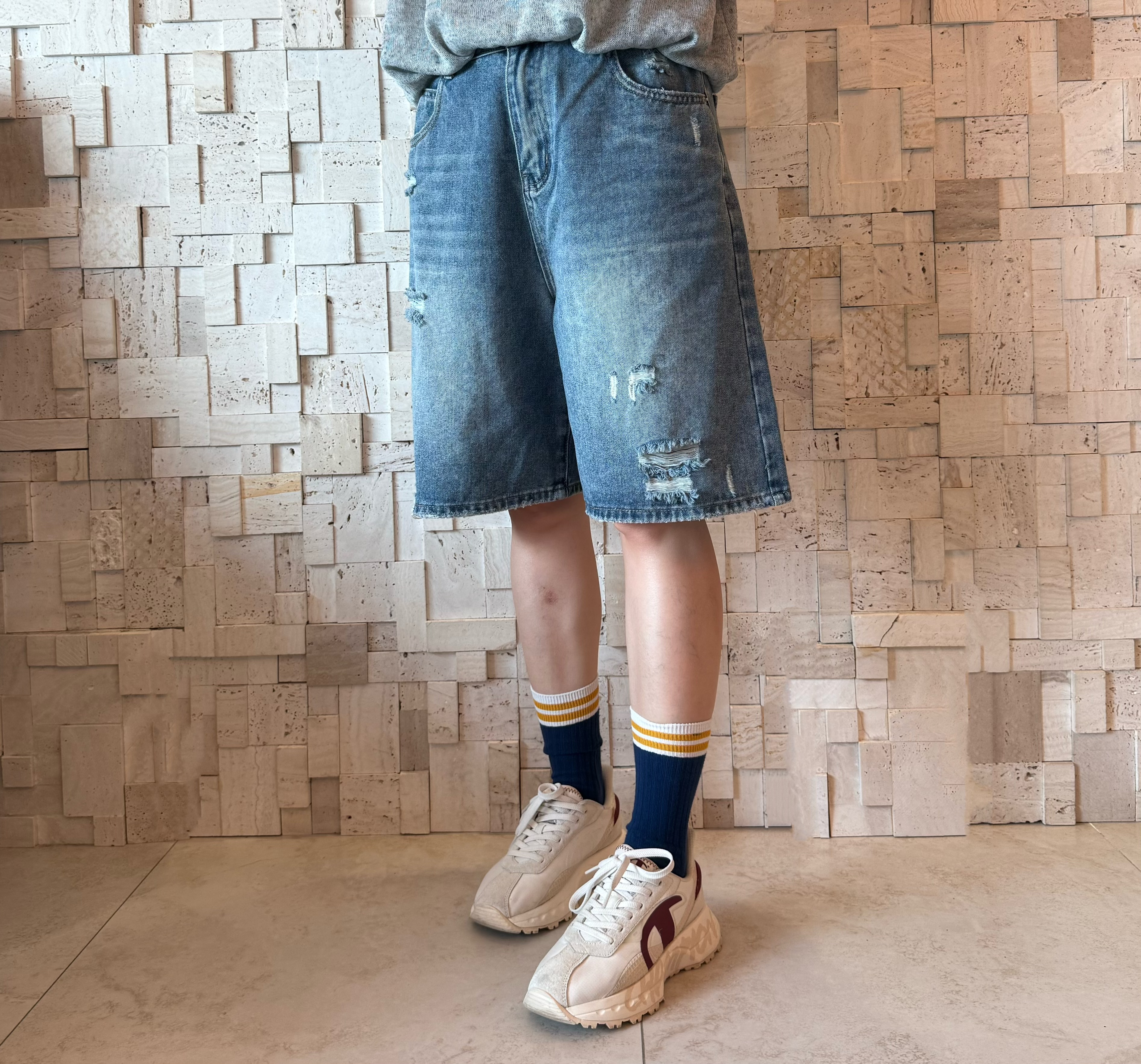 B00566 洗水破洞牛仔短褲💥