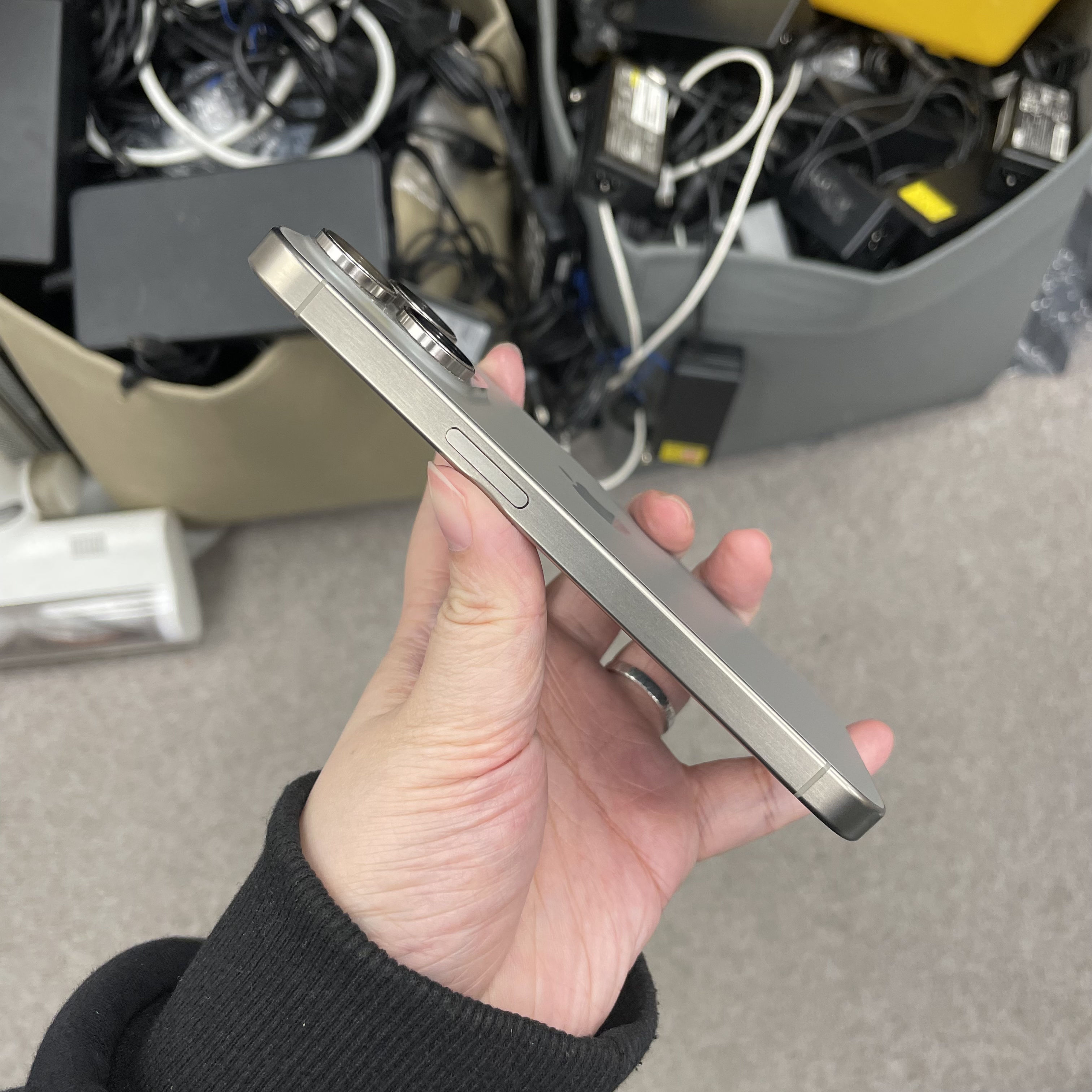 *5962 15 Pro 完美機 256GB 電88 原色 gray