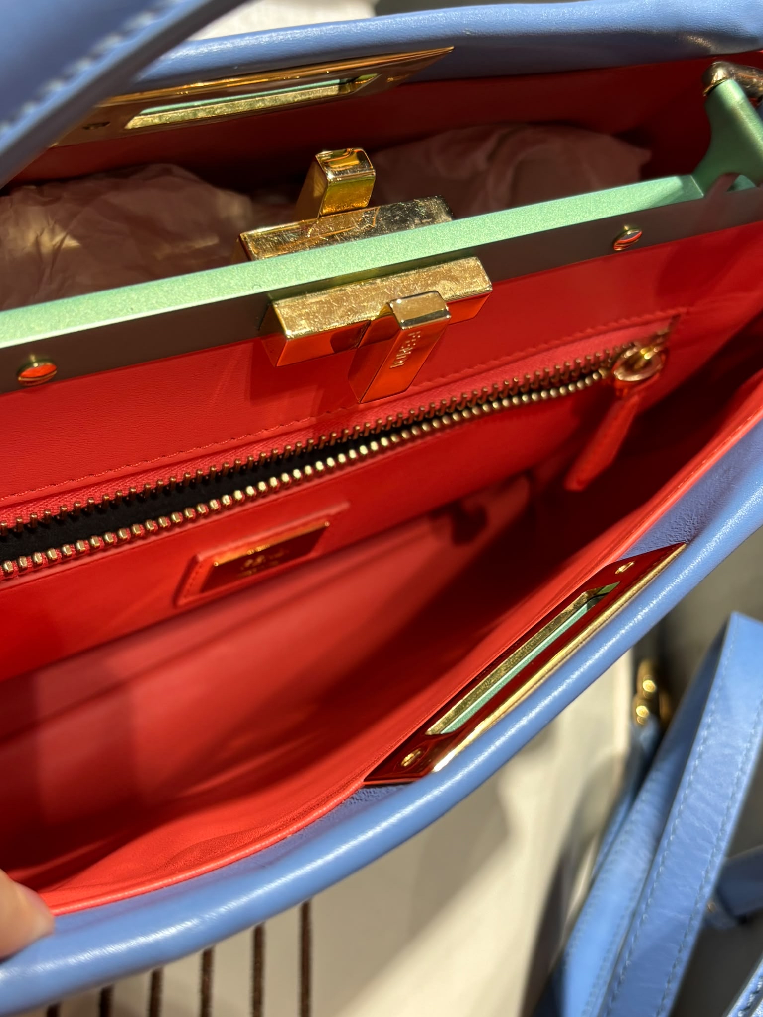 Fendi PEEKABOO REGULAR 100%Authentic , 98%new  ✅塵袋✅booklet tap 