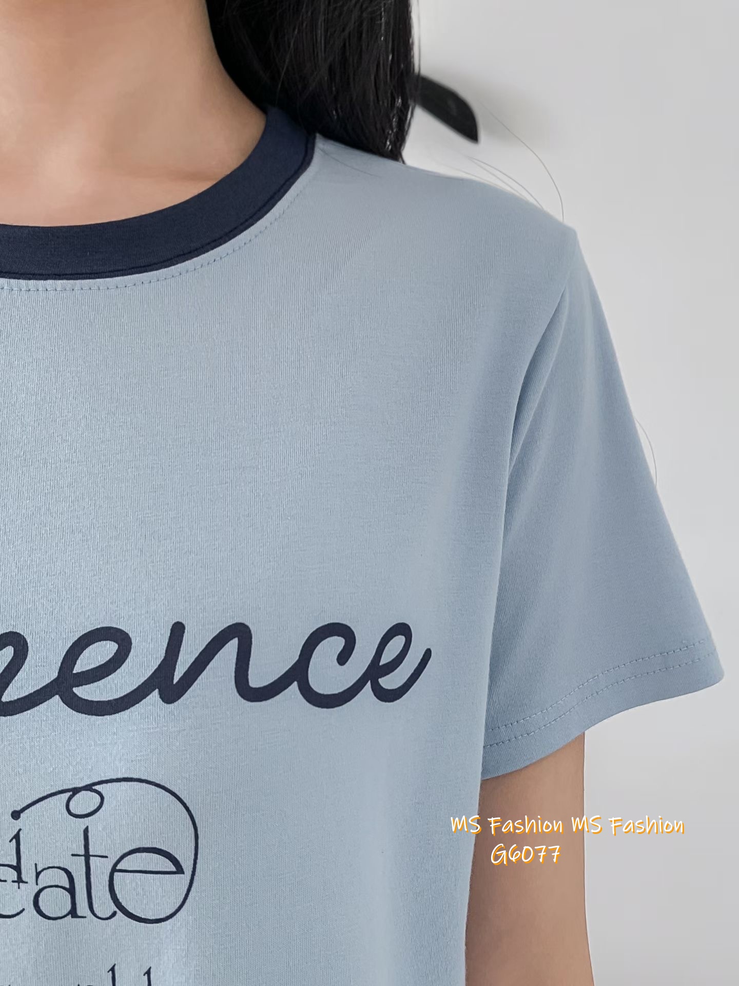 G6077 韓國🇰🇷拼色領字母tee