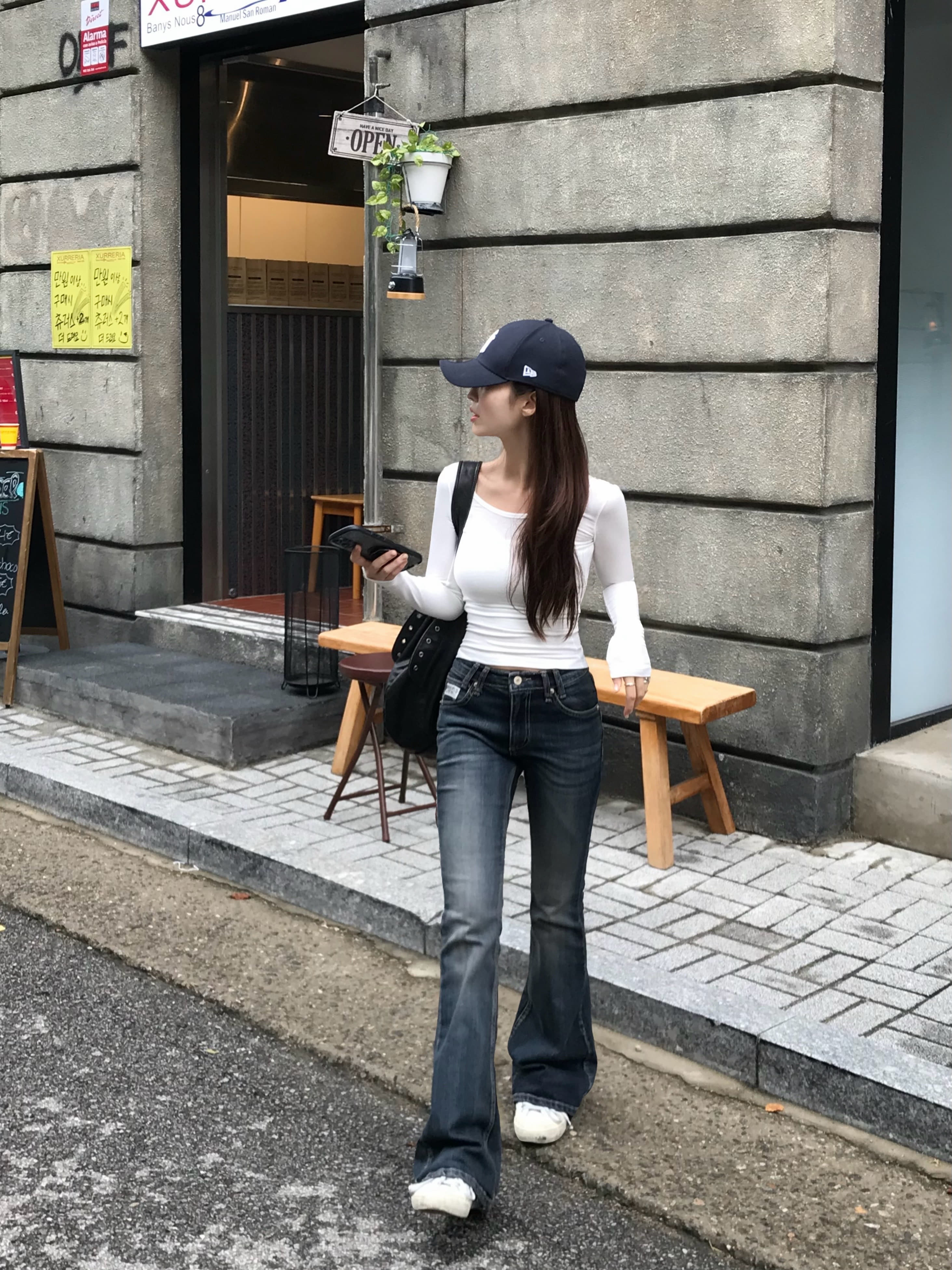 Vintage Washed Low-Rise Flare Jeans