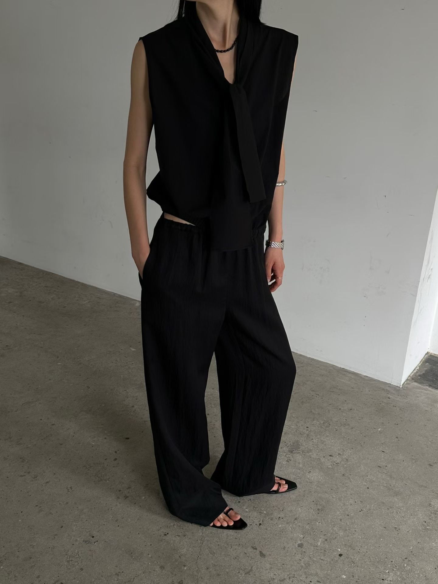 Half elastic wrist light shirt