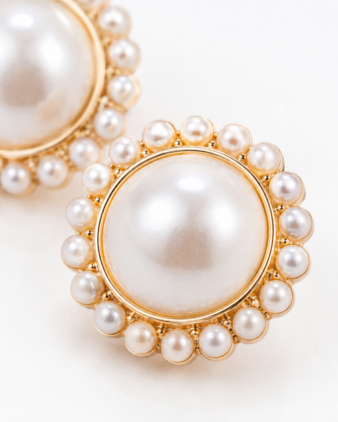 E2713 Crown Muse Earrings