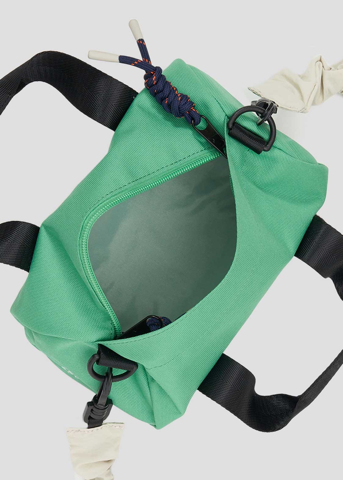 📦訂購 日本限定 OUTDOOR x graniph IKAKU Red Panda 小熊貓 2WAY 兩用手提單肩包