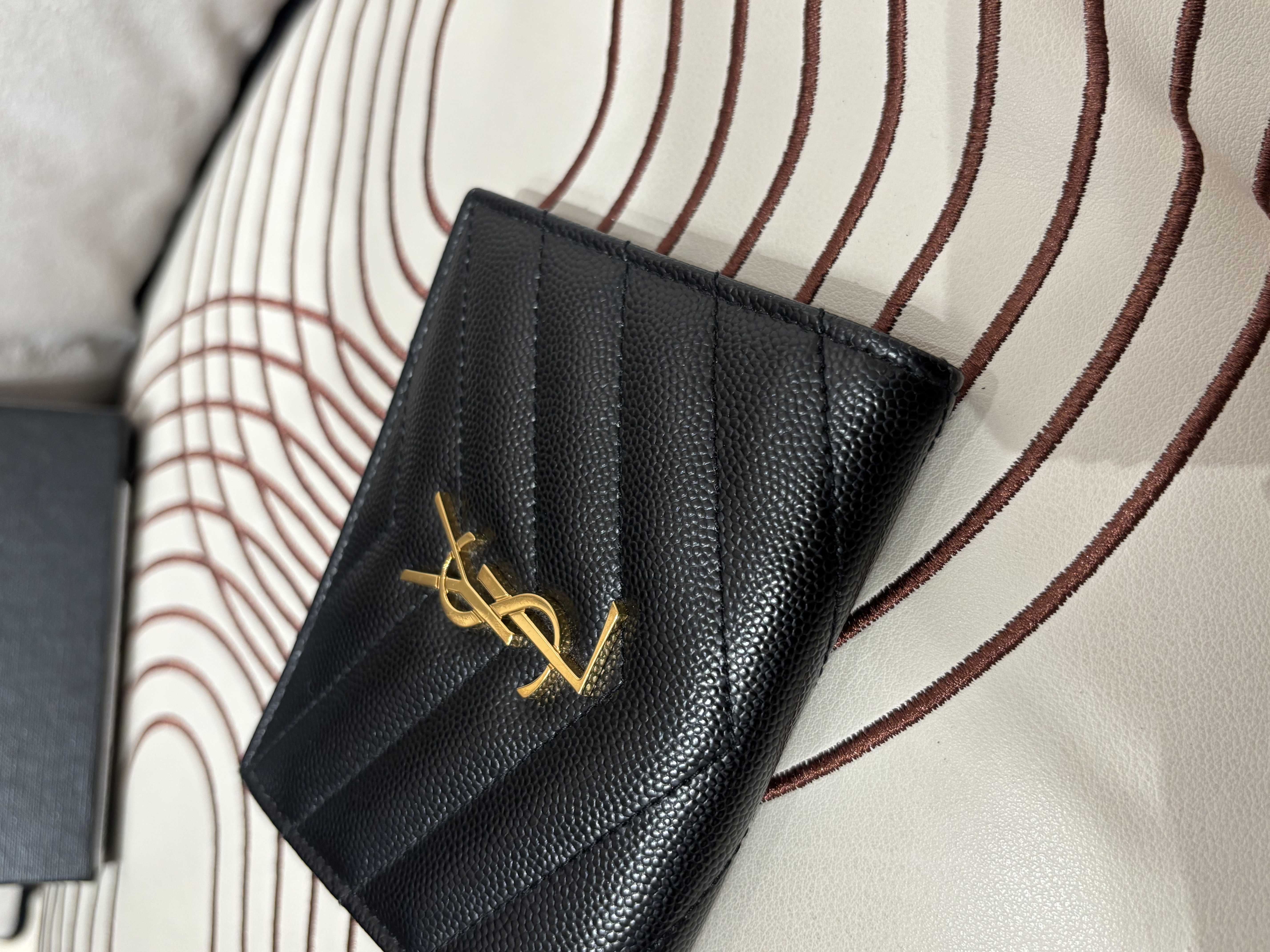 Ysl wallet 黑色魚子醬牛皮金扣 100%Authentic ,98%new✅收據副本✅盒