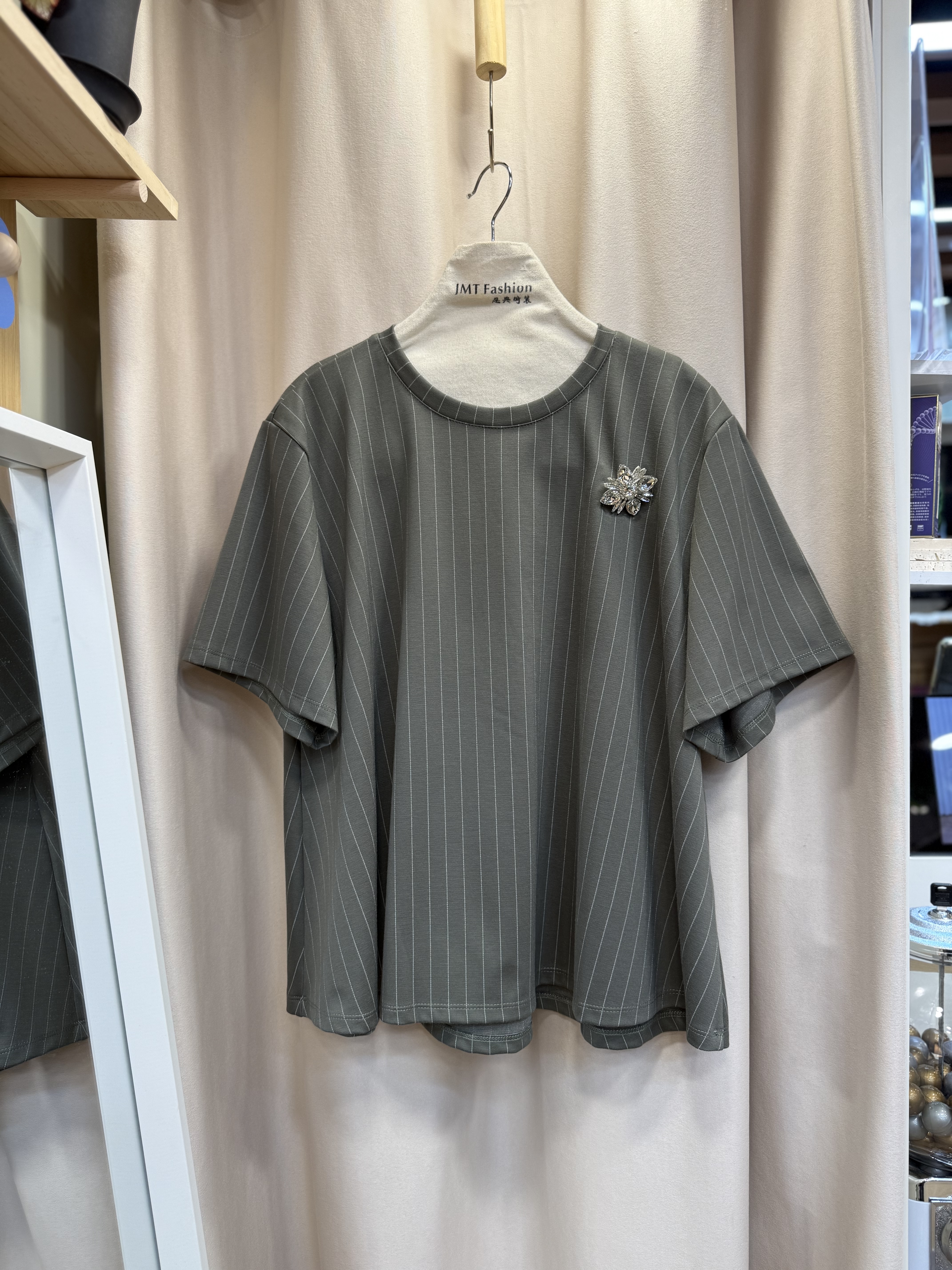 滑身暗條襟花Top M954 T0V0DZQ000303