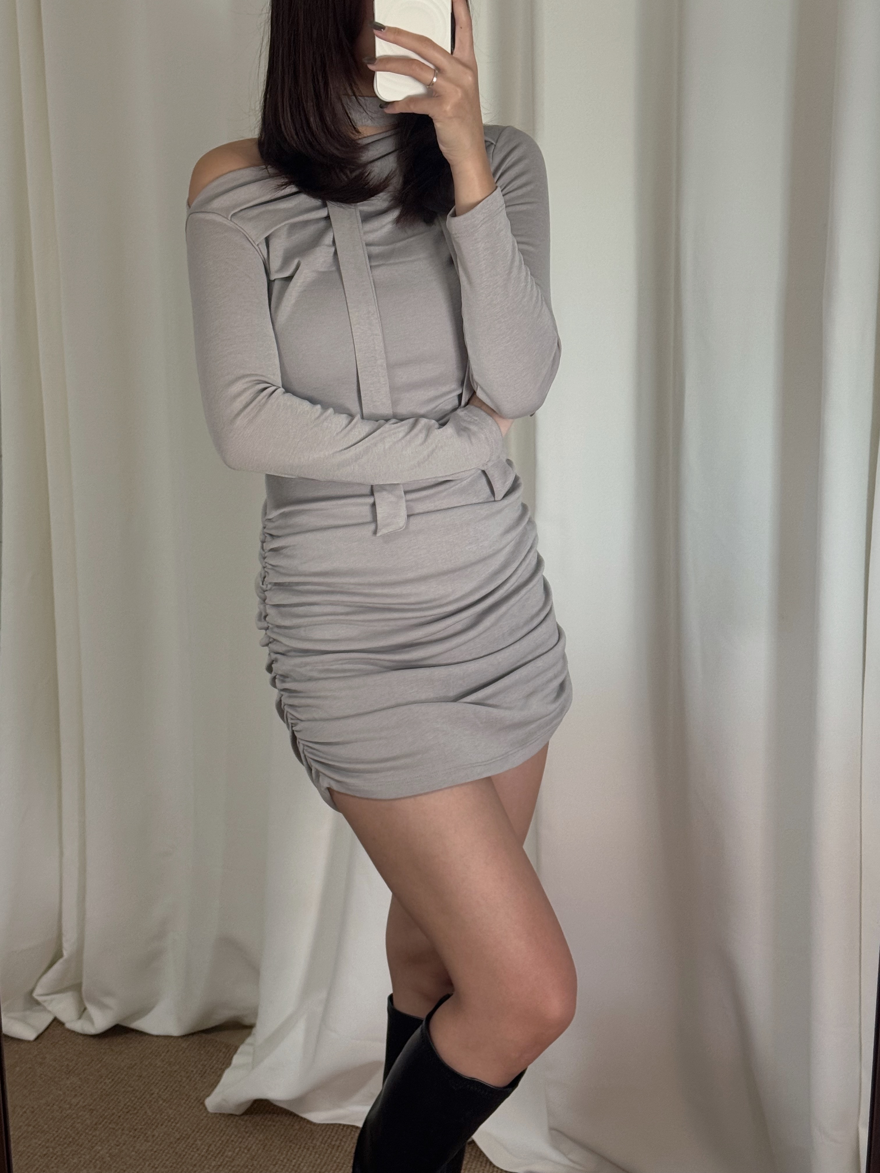 仙氣垂褶斜膊頸帶連身裙(四色入)