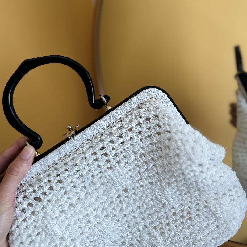Vintage 1960s Made in Italy White Knitted Handbag with Black Structural Handle (B083)