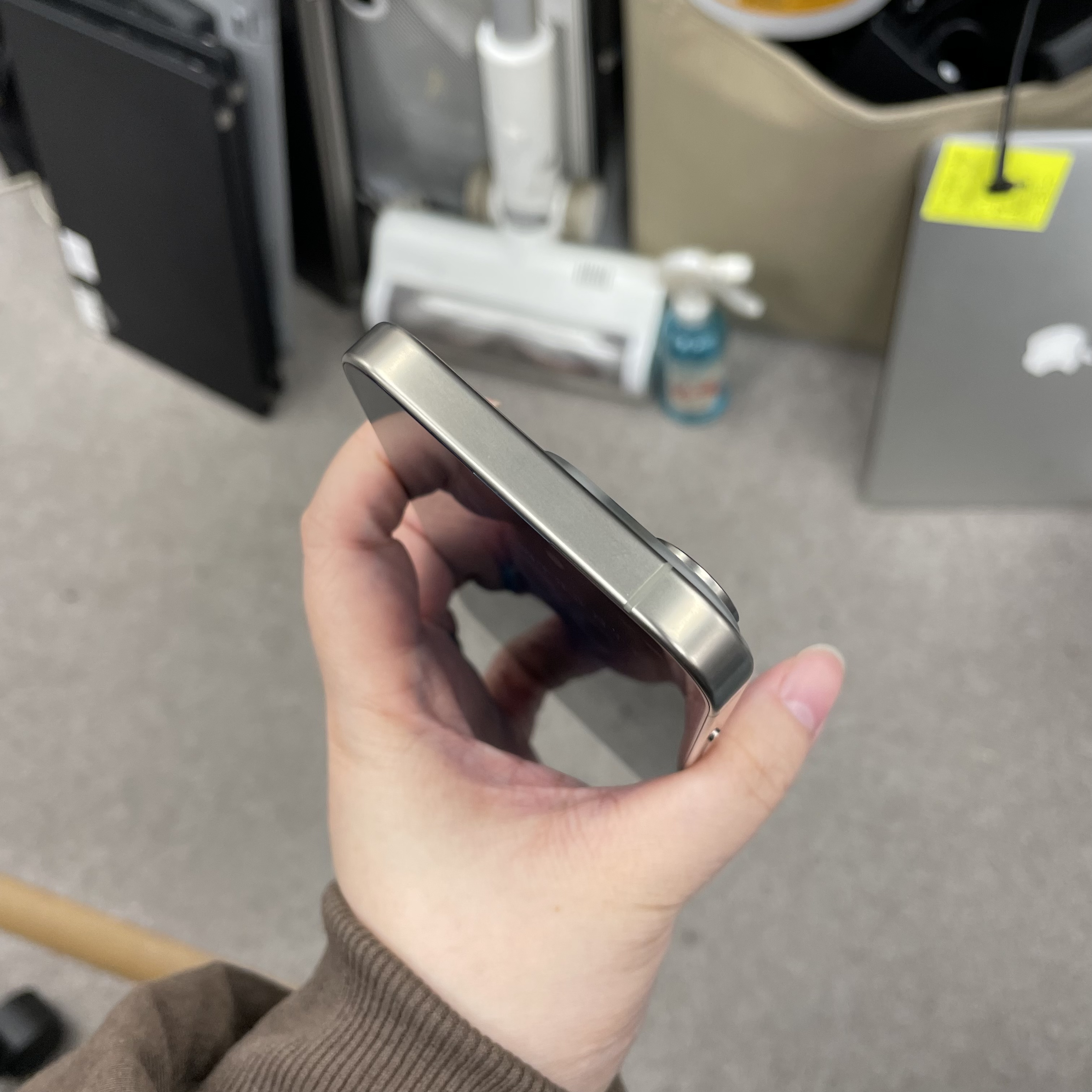 *6041 15 Pro 完美機 512GB 電79 原色 gray