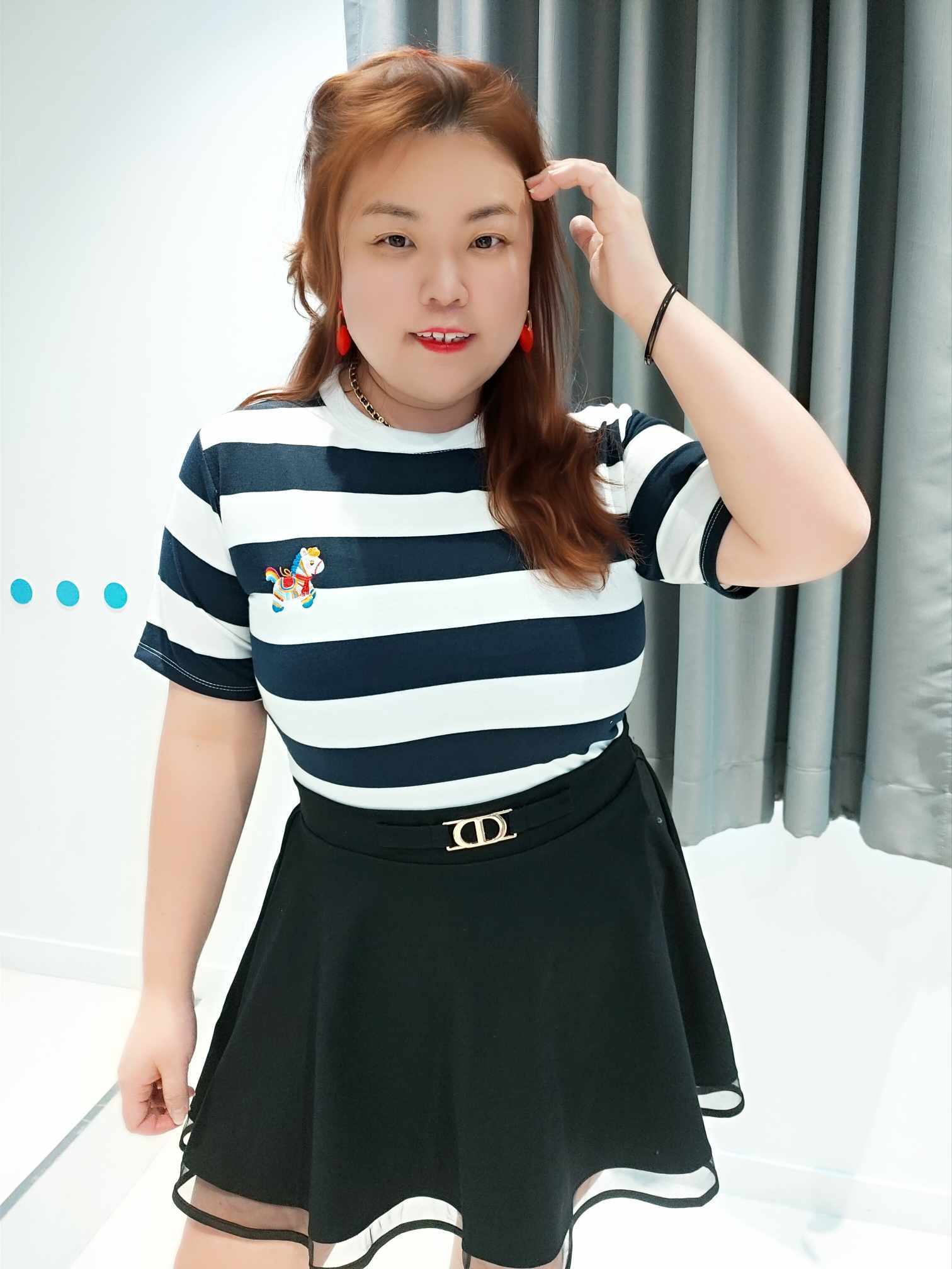 YCA09 198 刺绣马拼色条纹上衣