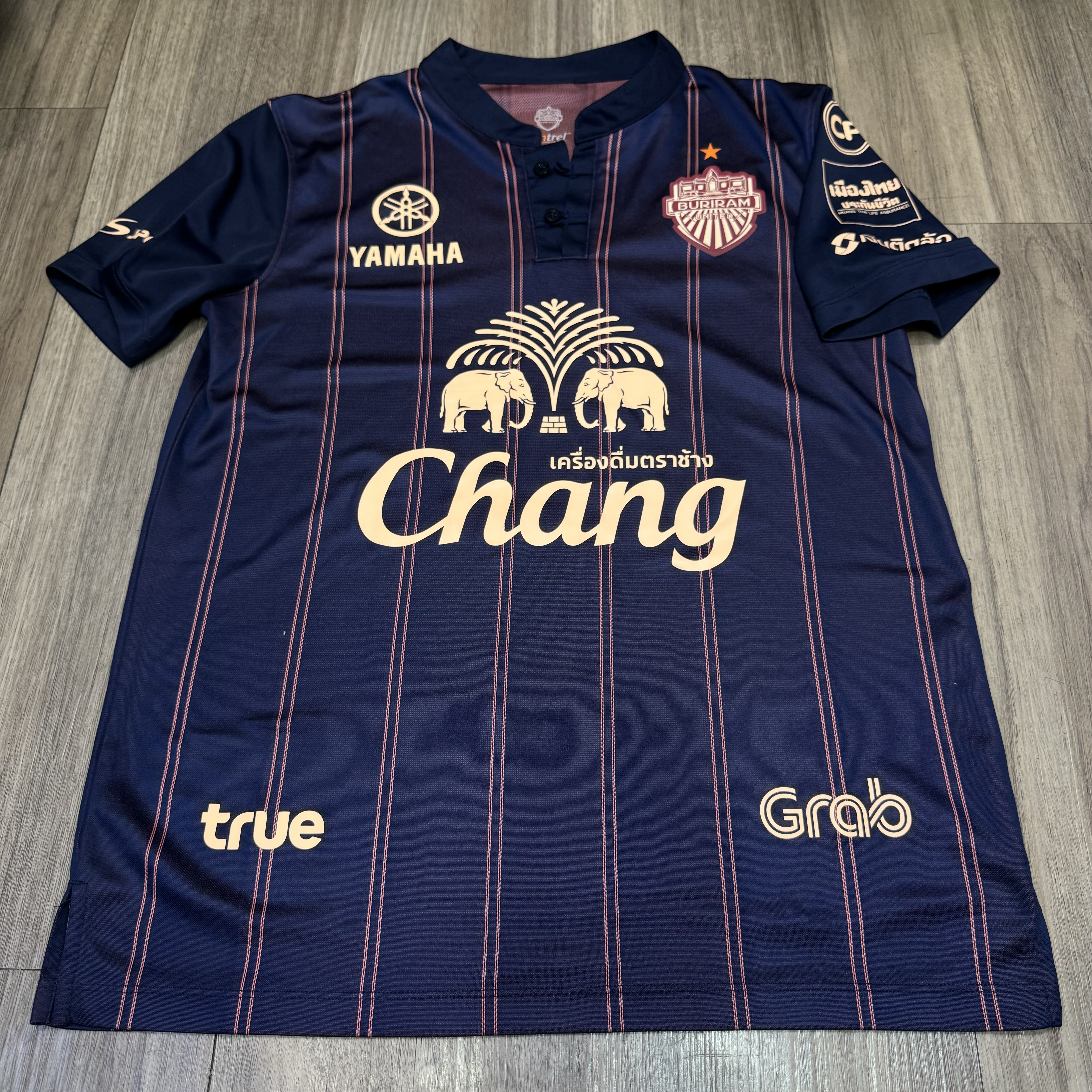 Buriram United 18/19 away shirt