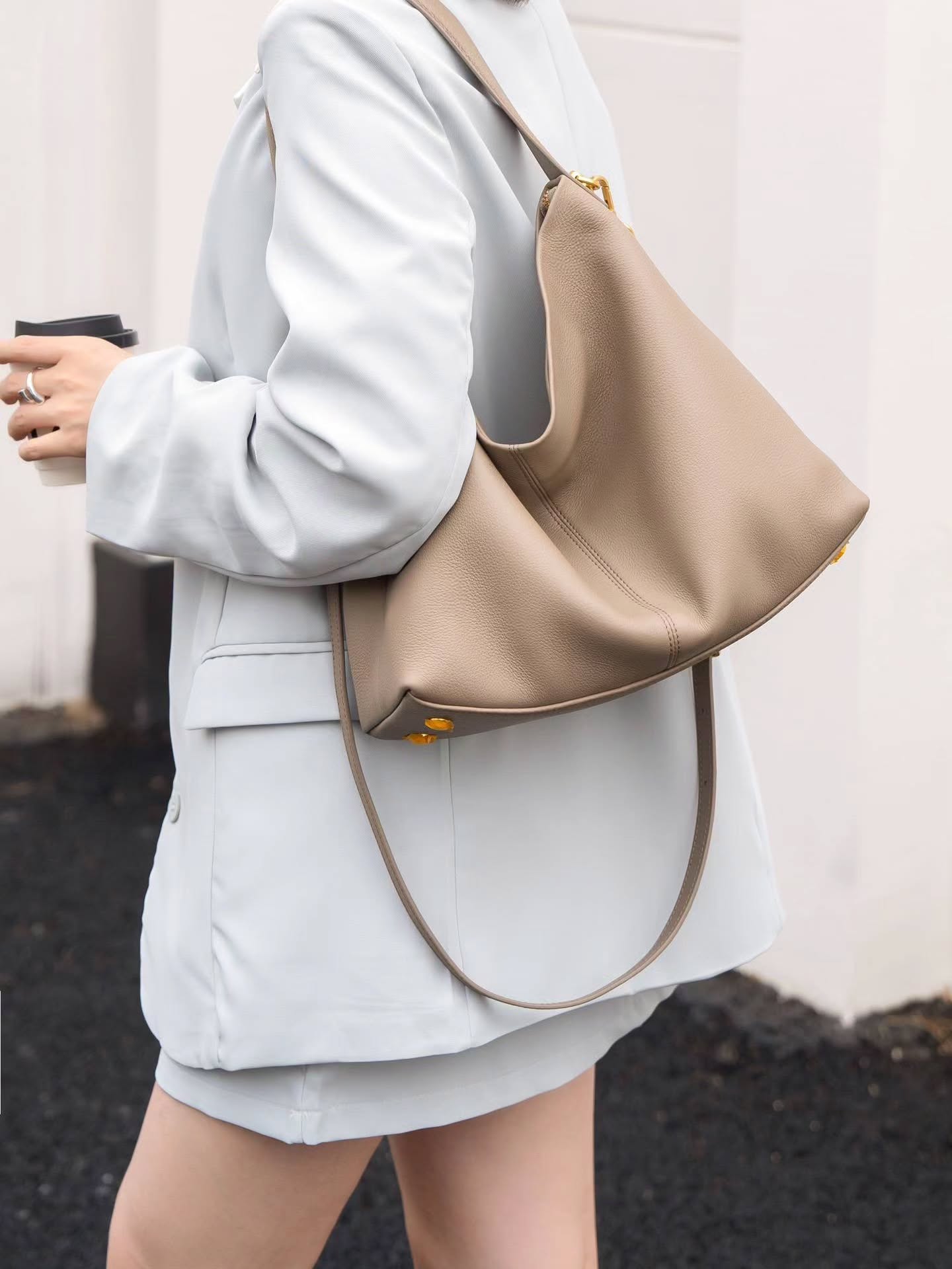 5715# 新款大号腋下包🇨🇳