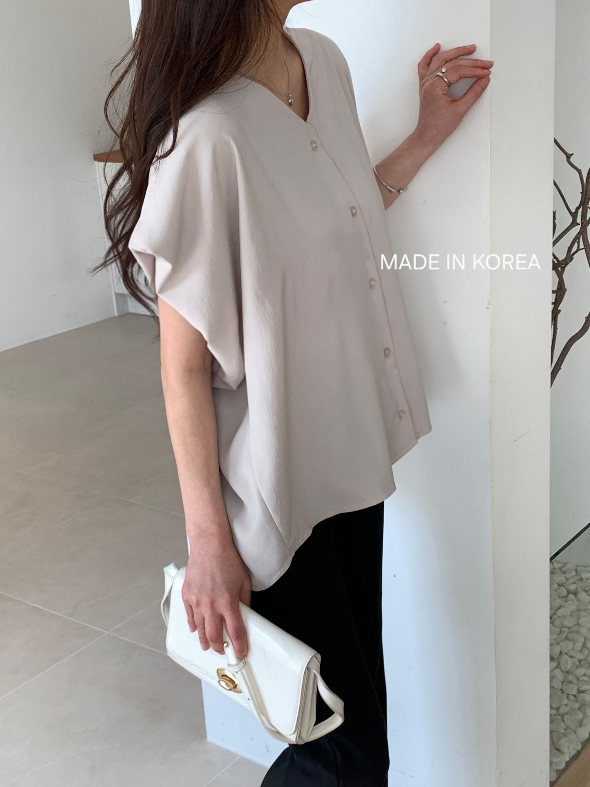 G6281 韓國🇰🇷V領淨色鬆身恤